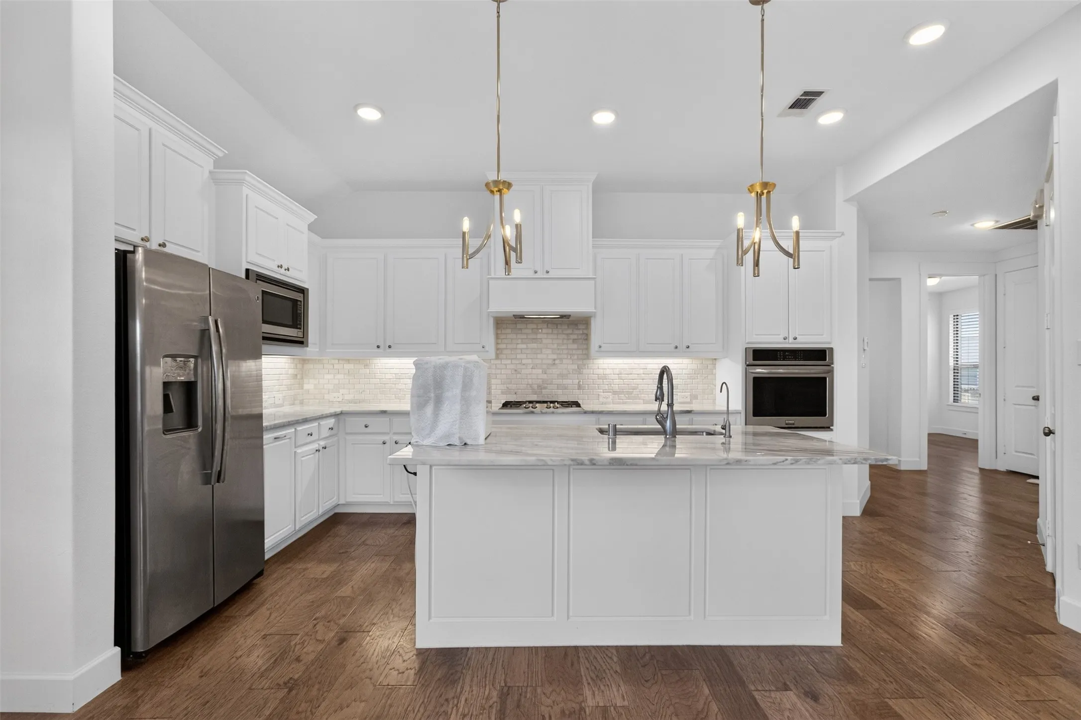 Single Family Residence For Sale in Denton County , 4804 Haven Ridge Road, Carrollton, Texas 75010, 3 Bedroom, 2 Bathroom, 2 Garage spaces, 1,850 Sqft, built in 2018, mls#21335569, Real Estate Agent in Carrollton, Homes For Sale in Denton county, Homes For Sale in Carrollton, Realtor in Carrollton Texas, Real Estate Brokerage Independent Realty Texas, Luminita Cordes Realtor