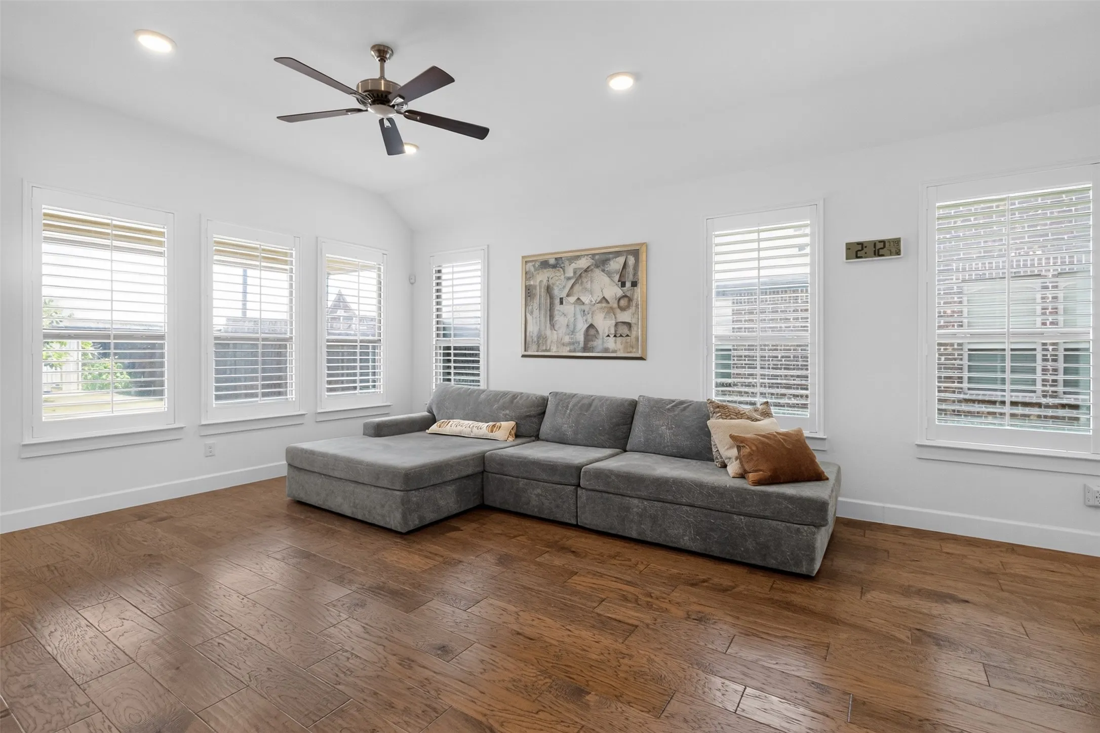 Single Family Residence For Sale in Denton County , 4804 Haven Ridge Road, Carrollton, Texas 75010, 3 Bedroom, 2 Bathroom, 2 Garage spaces, 1,850 Sqft, built in 2018, mls#21335569, Real Estate Agent in Carrollton, Homes For Sale in Denton county, Homes For Sale in Carrollton, Realtor in Carrollton Texas, Real Estate Brokerage Independent Realty Texas, Luminita Cordes Realtor