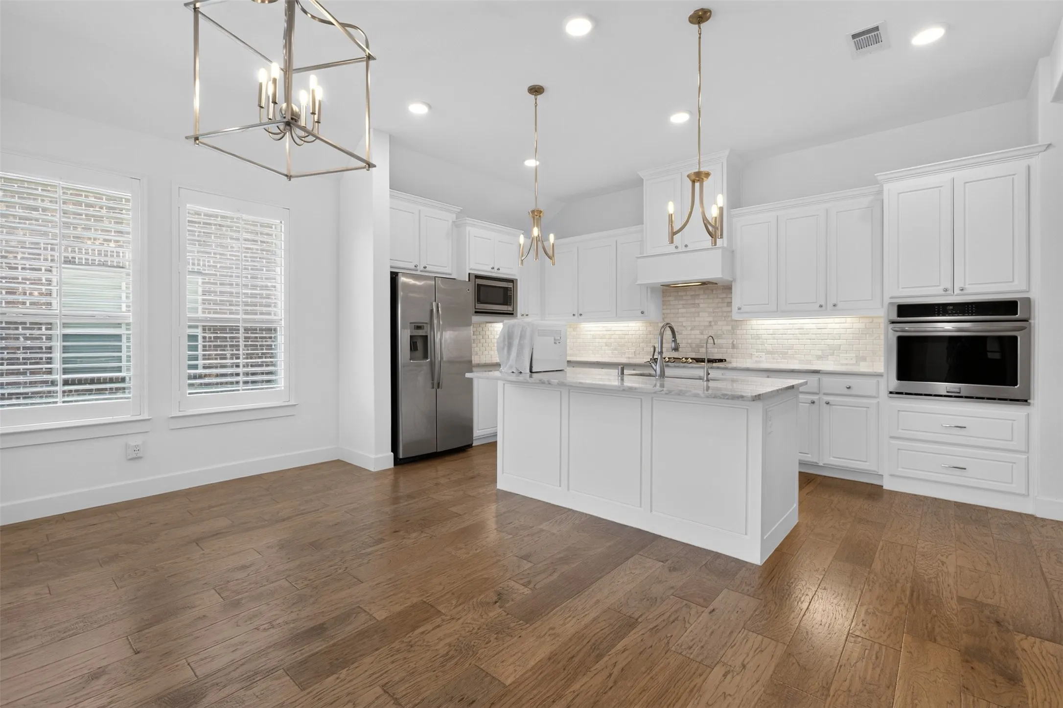 Single Family Residence For Sale in Denton County , 4804 Haven Ridge Road, Carrollton, Texas 75010, 3 Bedroom, 2 Bathroom, 2 Garage spaces, 1,850 Sqft, built in 2018, mls#21335569, Real Estate Agent in Carrollton, Homes For Sale in Denton county, Homes For Sale in Carrollton, Realtor in Carrollton Texas, Real Estate Brokerage Independent Realty Texas, Luminita Cordes Realtor