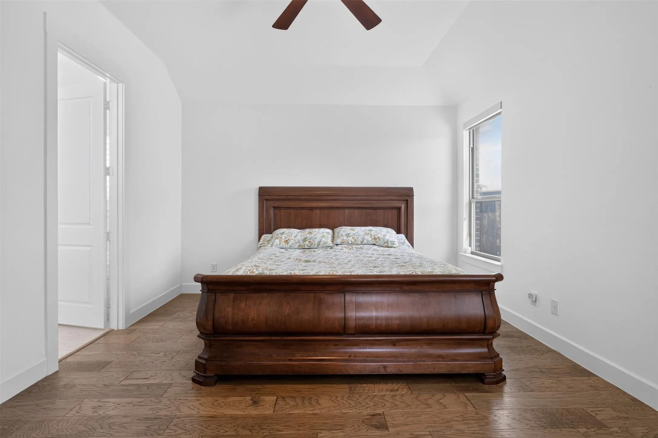 Single Family Residence For Sale in Denton County , 4804 Haven Ridge Road, Carrollton, Texas 75010, 3 Bedroom, 2 Bathroom, 2 Garage spaces, 1,850 Sqft, built in 2018, mls#21335569, Real Estate Agent in Carrollton, Homes For Sale in Denton county, Homes For Sale in Carrollton, Realtor in Carrollton Texas, Real Estate Brokerage Independent Realty Texas, Luminita Cordes Realtor