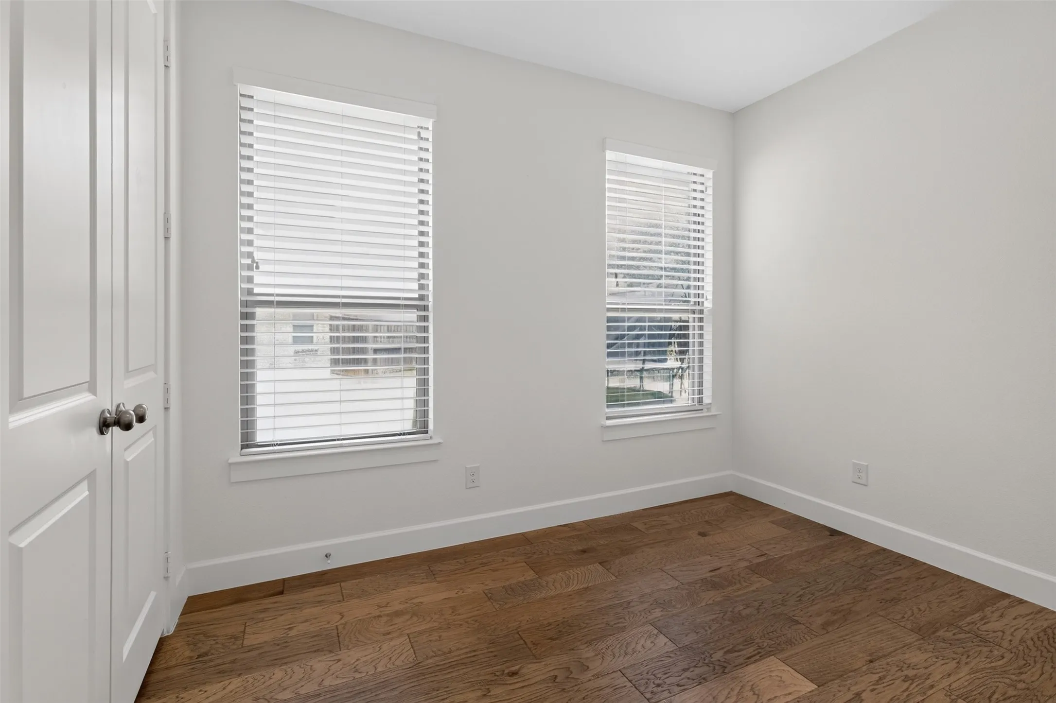 Single Family Residence For Sale in Denton County , 4804 Haven Ridge Road, Carrollton, Texas 75010, 3 Bedroom, 2 Bathroom, 2 Garage spaces, 1,850 Sqft, built in 2018, mls#21335569, Real Estate Agent in Carrollton, Homes For Sale in Denton county, Homes For Sale in Carrollton, Realtor in Carrollton Texas, Real Estate Brokerage Independent Realty Texas, Luminita Cordes Realtor