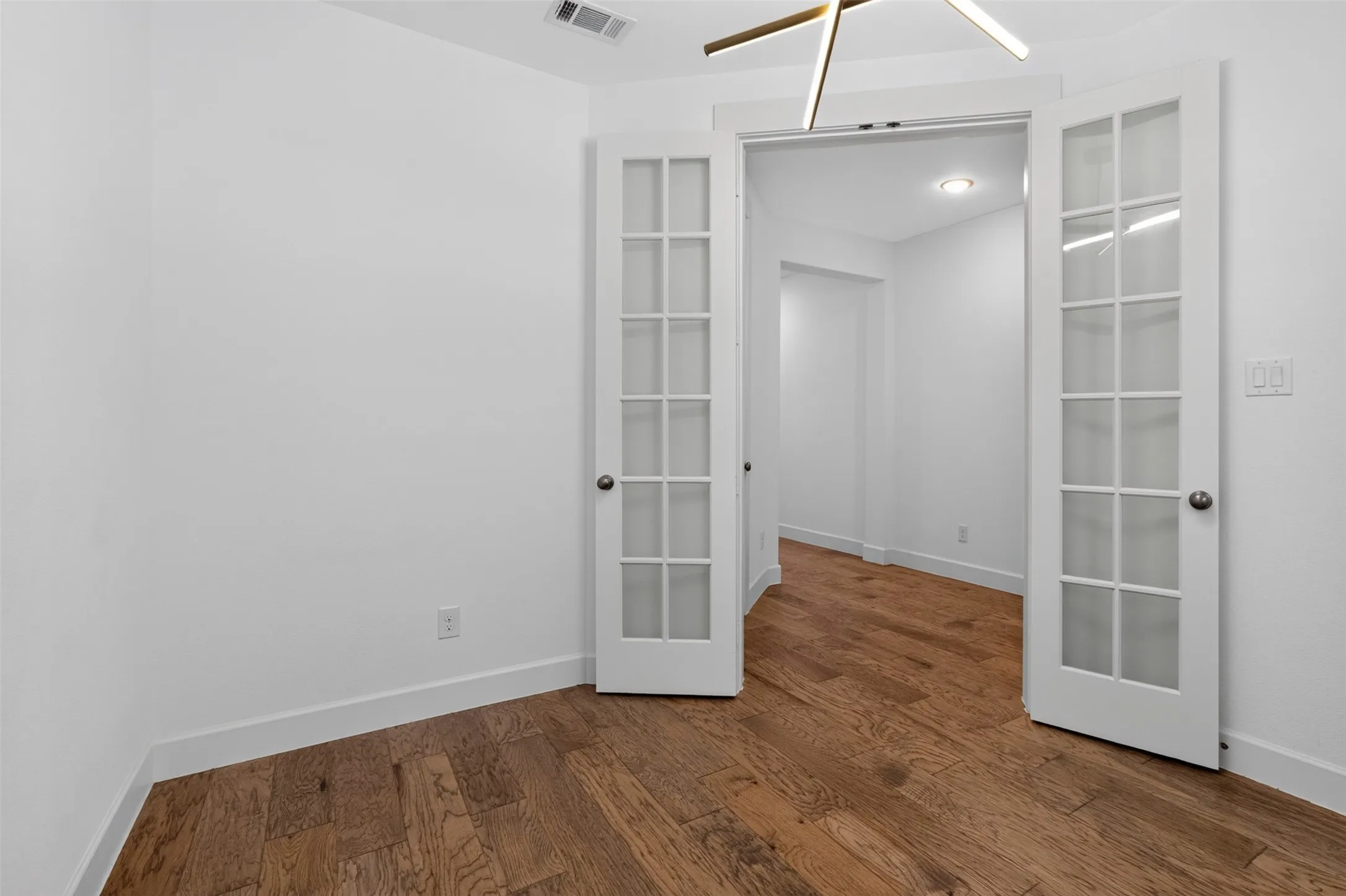 Single Family Residence For Sale in Denton County , 4804 Haven Ridge Road, Carrollton, Texas 75010, 3 Bedroom, 2 Bathroom, 2 Garage spaces, 1,850 Sqft, built in 2018, mls#21335569, Real Estate Agent in Carrollton, Homes For Sale in Denton county, Homes For Sale in Carrollton, Realtor in Carrollton Texas, Real Estate Brokerage Independent Realty Texas, Luminita Cordes Realtor
