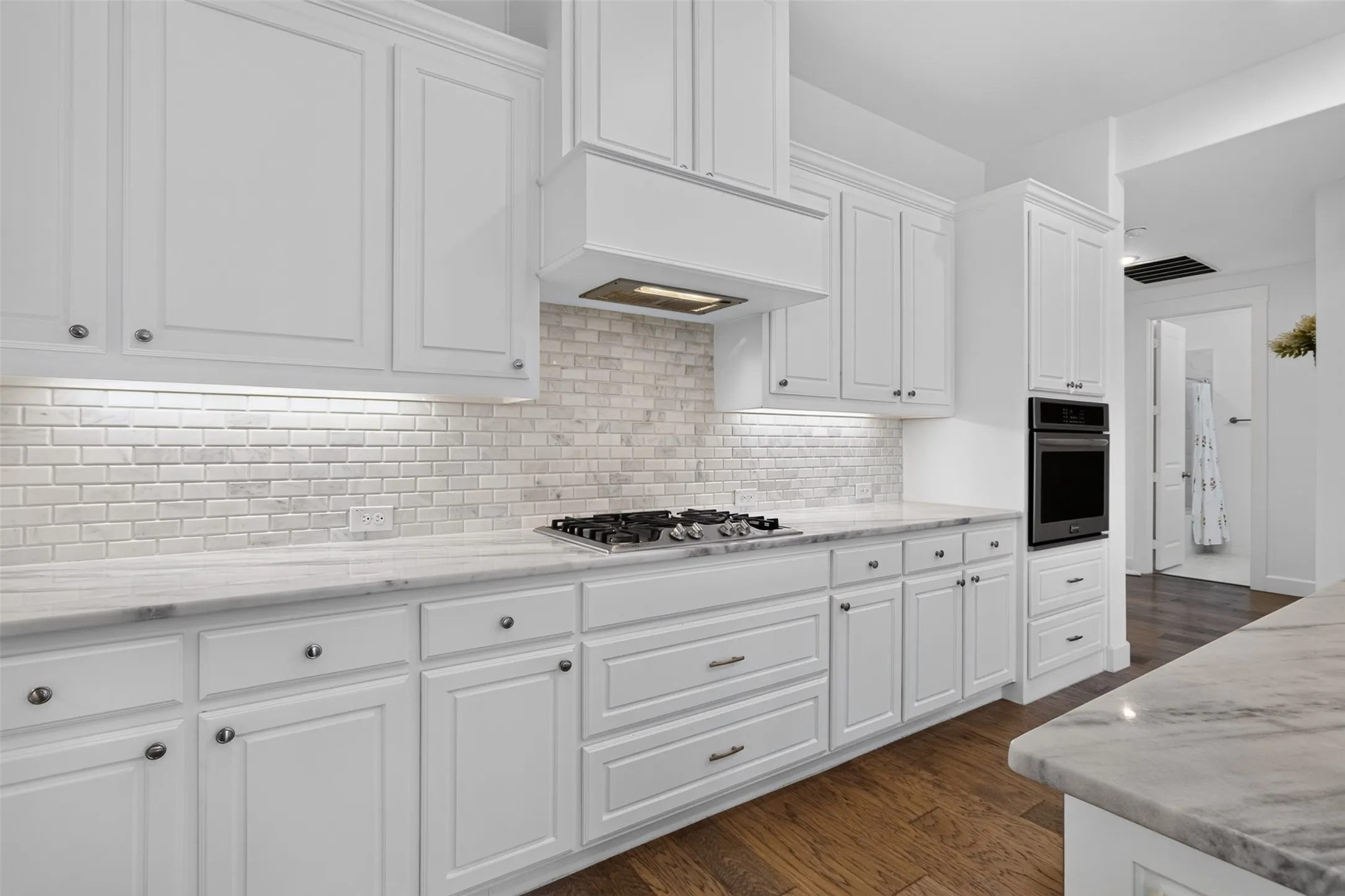 Single Family Residence For Sale in Denton County , 4804 Haven Ridge Road, Carrollton, Texas 75010, 3 Bedroom, 2 Bathroom, 2 Garage spaces, 1,850 Sqft, built in 2018, mls#21335569, Real Estate Agent in Carrollton, Homes For Sale in Denton county, Homes For Sale in Carrollton, Realtor in Carrollton Texas, Real Estate Brokerage Independent Realty Texas, Luminita Cordes Realtor