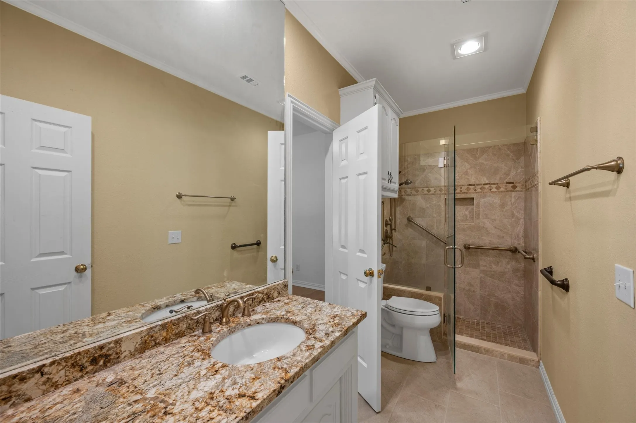 Single Family Residence For Sale in Tarrant County , 106 Charlottesville Avenue, Colleyville, Texas 76034, 4 Bedroom, 3 Bathroom, 3 Garage spaces, 2,905 Sqft, built in 1988, mls#21343306, Real Estate Agent in Colleyville, Homes For Sale in Tarrant county, Homes For Sale in Colleyville, Realtor in Colleyville Texas, Real Estate Brokerage Independent Realty Texas, Luminita Cordes Realtor
