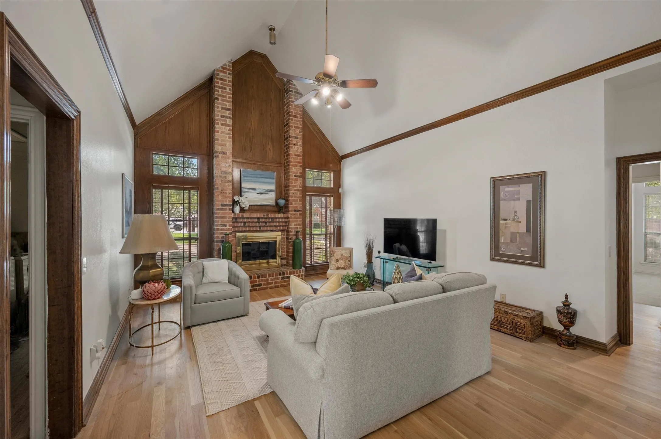 Single Family Residence For Sale in Tarrant County , 106 Charlottesville Avenue, Colleyville, Texas 76034, 4 Bedroom, 3 Bathroom, 3 Garage spaces, 2,905 Sqft, built in 1988, mls#21343306, Real Estate Agent in Colleyville, Homes For Sale in Tarrant county, Homes For Sale in Colleyville, Realtor in Colleyville Texas, Real Estate Brokerage Independent Realty Texas, Luminita Cordes Realtor
