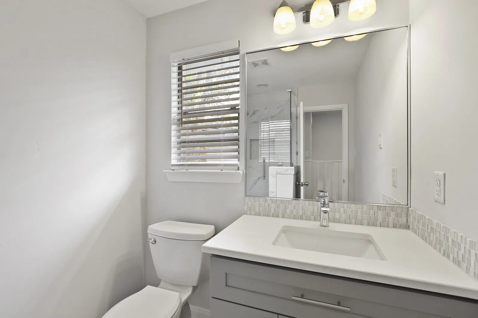 Single Family Residence For Sale in Dallas County , 426 Pittman Street, Richardson, Texas 75081, 4 Bedroom, 2 Bathroom, Garage spaces, 1,992 Sqft, built in 1952, mls#21349640, Real Estate Agent in Richardson, Homes For Sale in Dallas county, Homes For Sale in Richardson, Realtor in Richardson Texas, Real Estate Brokerage Independent Realty Texas, Luminita Cordes Realtor