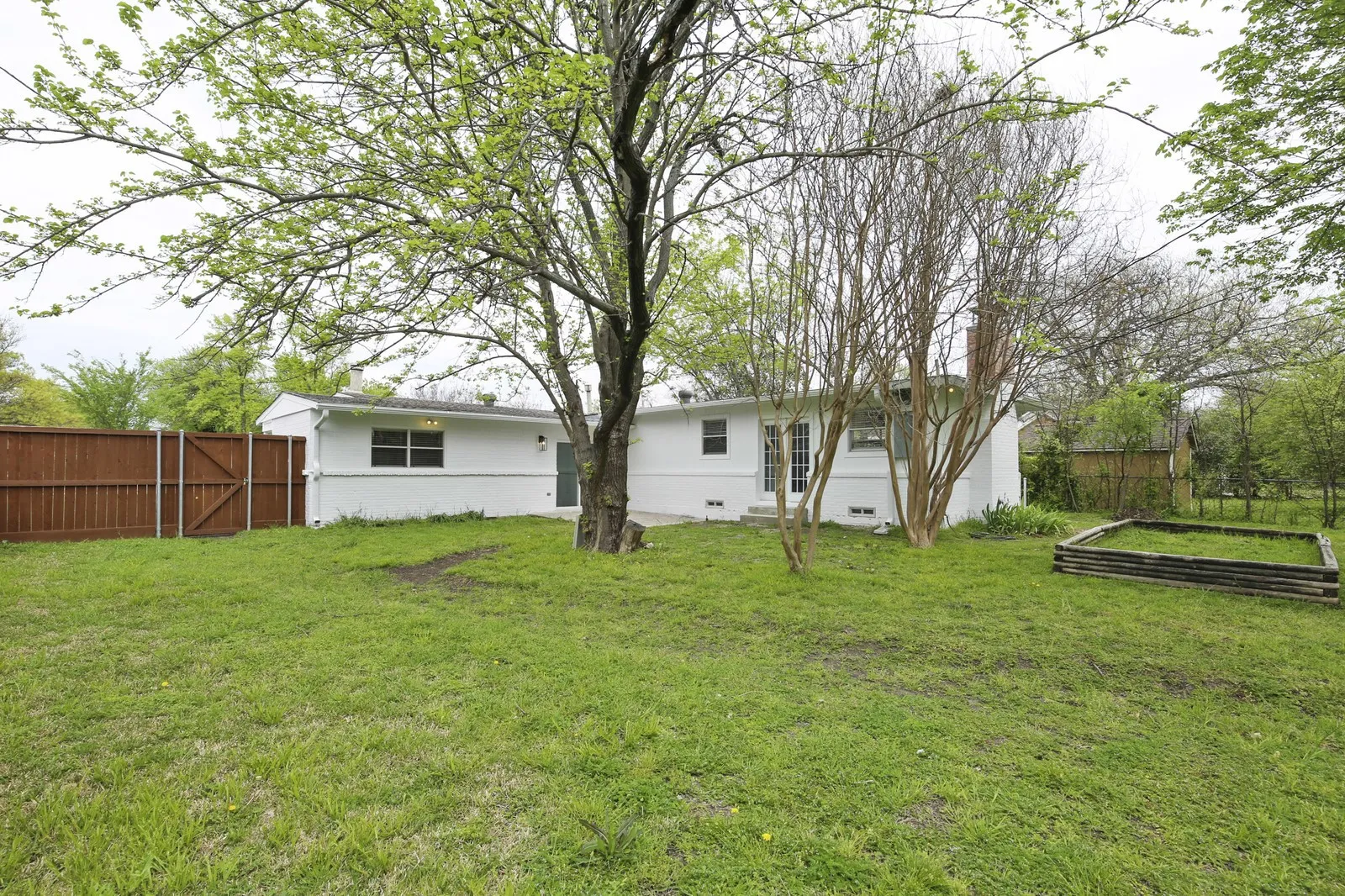Single Family Residence For Sale in Dallas County , 426 Pittman Street, Richardson, Texas 75081, 4 Bedroom, 2 Bathroom, Garage spaces, 1,992 Sqft, built in 1952, mls#21349640, Real Estate Agent in Richardson, Homes For Sale in Dallas county, Homes For Sale in Richardson, Realtor in Richardson Texas, Real Estate Brokerage Independent Realty Texas, Luminita Cordes Realtor