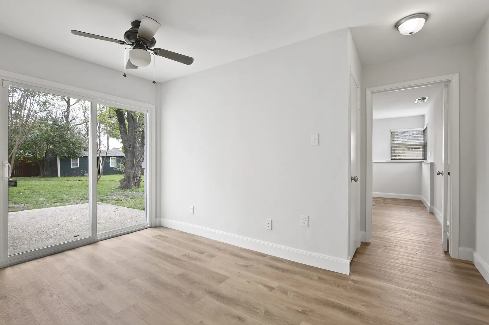Single Family Residence For Sale in Dallas County , 426 Pittman Street, Richardson, Texas 75081, 4 Bedroom, 2 Bathroom, Garage spaces, 1,992 Sqft, built in 1952, mls#21349640, Real Estate Agent in Richardson, Homes For Sale in Dallas county, Homes For Sale in Richardson, Realtor in Richardson Texas, Real Estate Brokerage Independent Realty Texas, Luminita Cordes Realtor