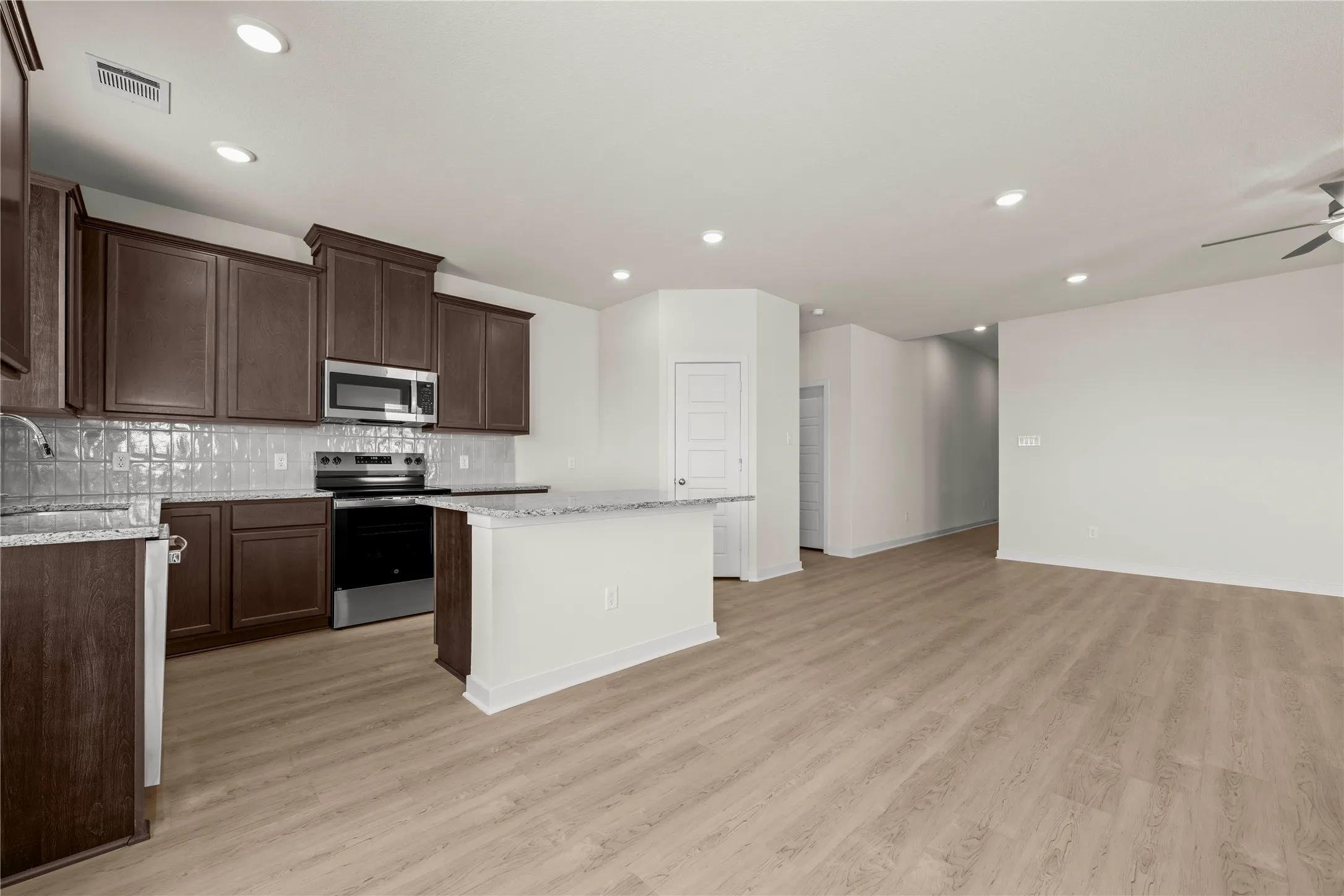Single Family Residence For Sale in Mc Lennan County , 808 N Fork Ranch Road, Waco, Texas 76705, 3 Bedroom, 2 Bathroom, 2 Garage spaces, 1,510 Sqft, built in 2026, mls#21349897, Real Estate Agent in Waco, Homes For Sale in Mc Lennan county, Homes For Sale in Waco, Realtor in Waco Texas, Real Estate Brokerage Independent Realty Texas, Luminita Cordes Realtor