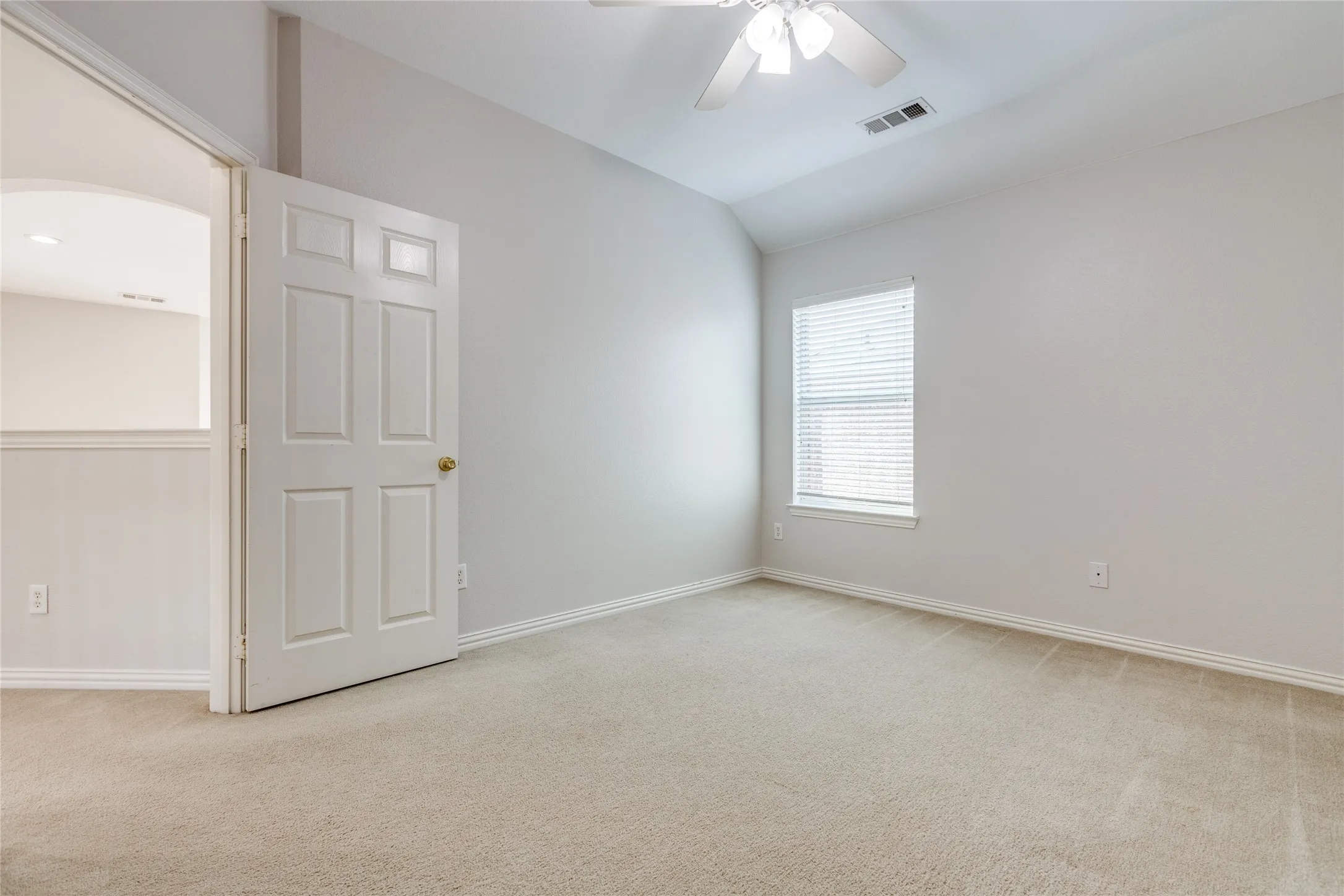 Single Family Residence For Rent in Collin County , 3401 Maddock Drive, Mc Kinney, Texas 75070, 4 Bedroom, 3 Bathroom, 2 Garage spaces, 2,663 Sqft, built in 2002, mls#21349904, Real Estate Agent in Mc Kinney, Homes For Rent in Collin county, Homes For Rent in Mc Kinney, Realtor in Mc Kinney Texas, Real Estate Brokerage Independent Realty Texas, Luminita Cordes Realtor