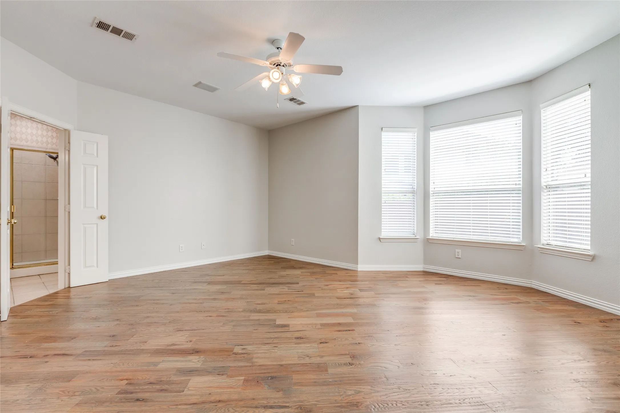 Single Family Residence For Rent in Collin County , 3401 Maddock Drive, Mc Kinney, Texas 75070, 4 Bedroom, 3 Bathroom, 2 Garage spaces, 2,663 Sqft, built in 2002, mls#21349904, Real Estate Agent in Mc Kinney, Homes For Rent in Collin county, Homes For Rent in Mc Kinney, Realtor in Mc Kinney Texas, Real Estate Brokerage Independent Realty Texas, Luminita Cordes Realtor