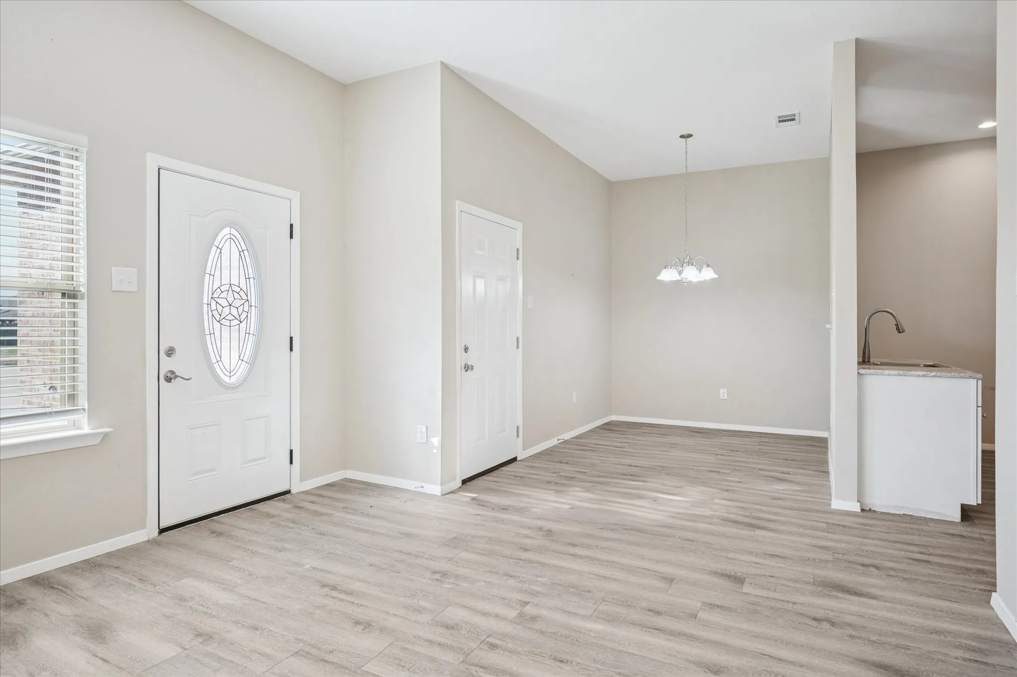 Duplex For Sale in Grayson County , 516-518 Wood Drive, Gunter, Texas 75058, 6 Bedroom, 4 Bathroom, 1 Garage spaces, 0 Sqft, built in 2021, mls#21349908, Real Estate Agent in Gunter, Homes For Sale in Grayson county, Homes For Sale in Gunter, Realtor in Gunter Texas, Real Estate Brokerage Independent Realty Texas, Luminita Cordes Realtor