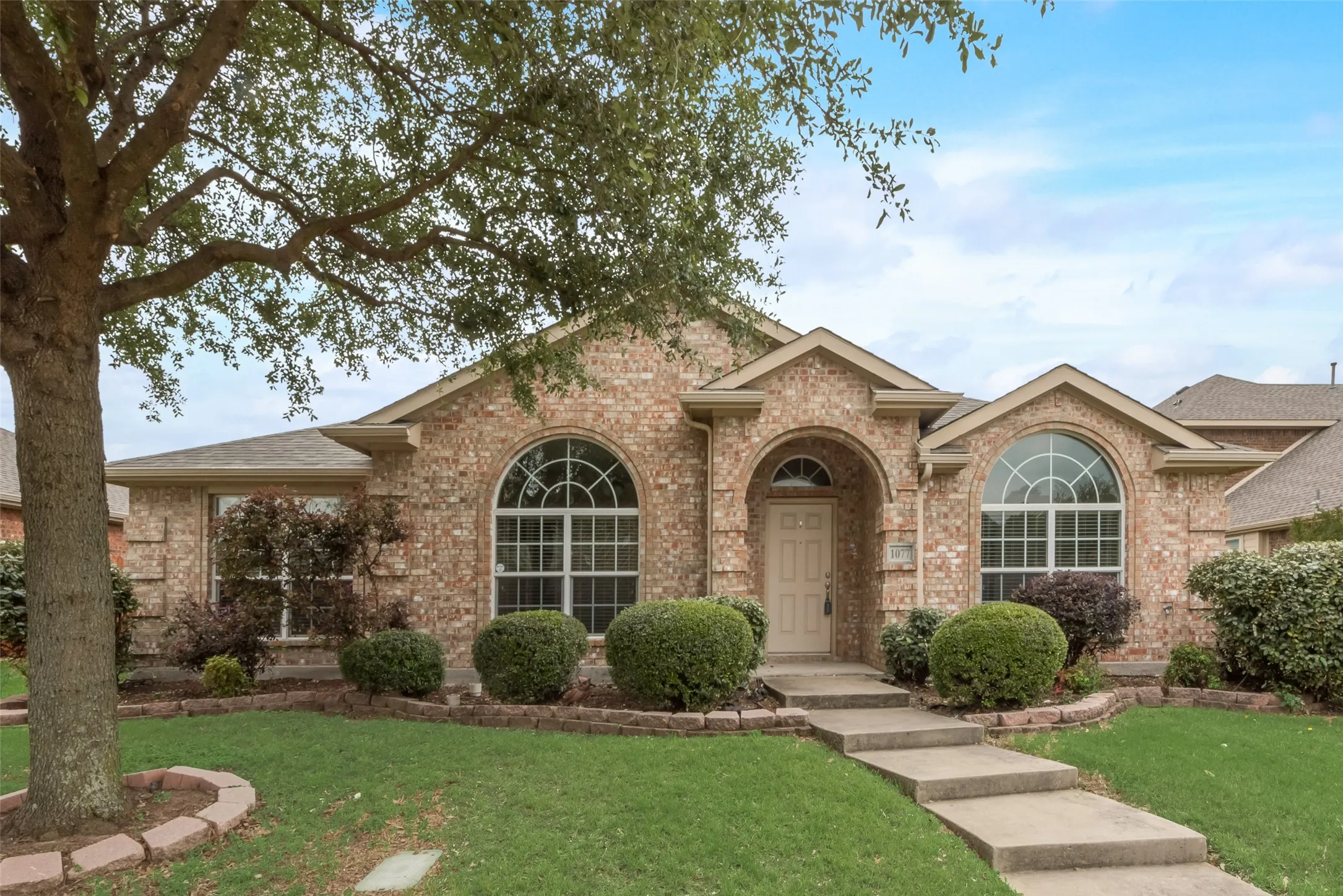 Single Family Residence For Rent in Rockwall County , 1077 Hampton Bay Drive, Rockwall, Texas 75087, 4 Bedroom, 2 Bathroom, 2 Garage spaces, 1,868 Sqft, built in 2011, mls#21349913, Real Estate Agent in Rockwall, Homes For Rent in Rockwall county, Homes For Rent in Rockwall, Realtor in Rockwall Texas, Real Estate Brokerage Independent Realty Texas, Luminita Cordes Realtor