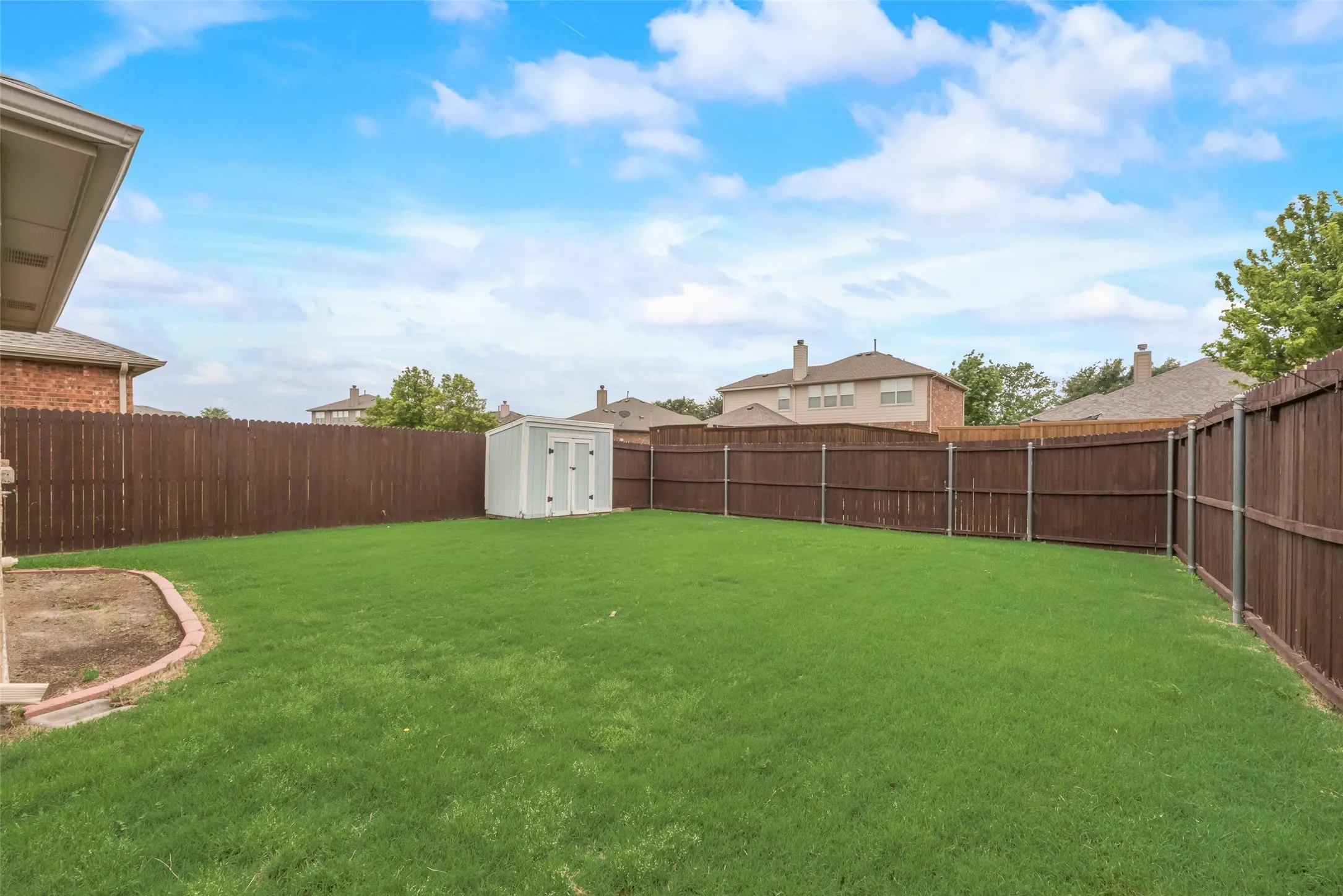 Single Family Residence For Rent in Rockwall County , 1077 Hampton Bay Drive, Rockwall, Texas 75087, 4 Bedroom, 2 Bathroom, 2 Garage spaces, 1,868 Sqft, built in 2011, mls#21349913, Real Estate Agent in Rockwall, Homes For Rent in Rockwall county, Homes For Rent in Rockwall, Realtor in Rockwall Texas, Real Estate Brokerage Independent Realty Texas, Luminita Cordes Realtor