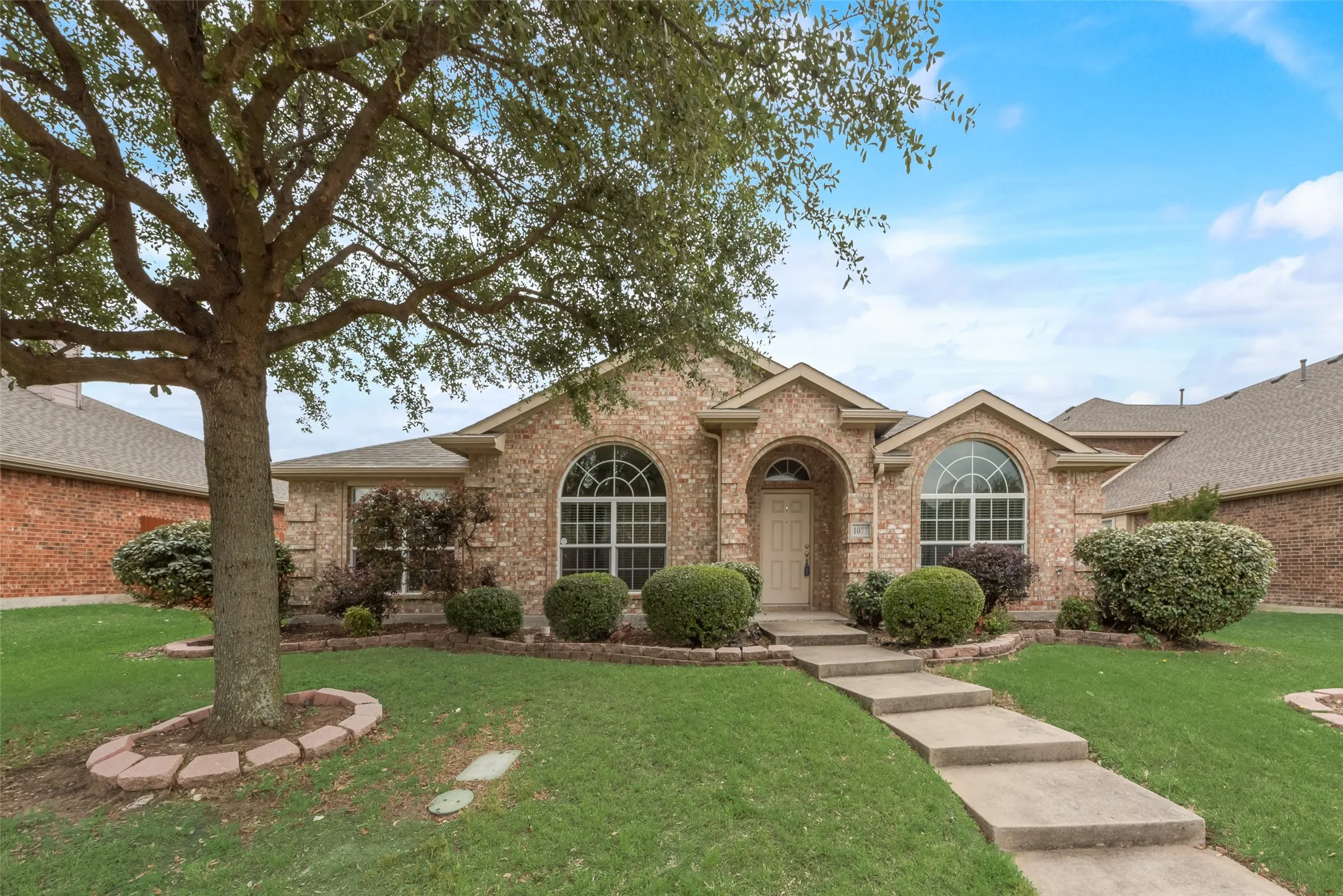 Single Family Residence For Rent in Rockwall County , 1077 Hampton Bay Drive, Rockwall, Texas 75087, 4 Bedroom, 2 Bathroom, 2 Garage spaces, 1,868 Sqft, built in 2011, mls#21349913, Real Estate Agent in Rockwall, Homes For Rent in Rockwall county, Homes For Rent in Rockwall, Realtor in Rockwall Texas, Real Estate Brokerage Independent Realty Texas, Luminita Cordes Realtor