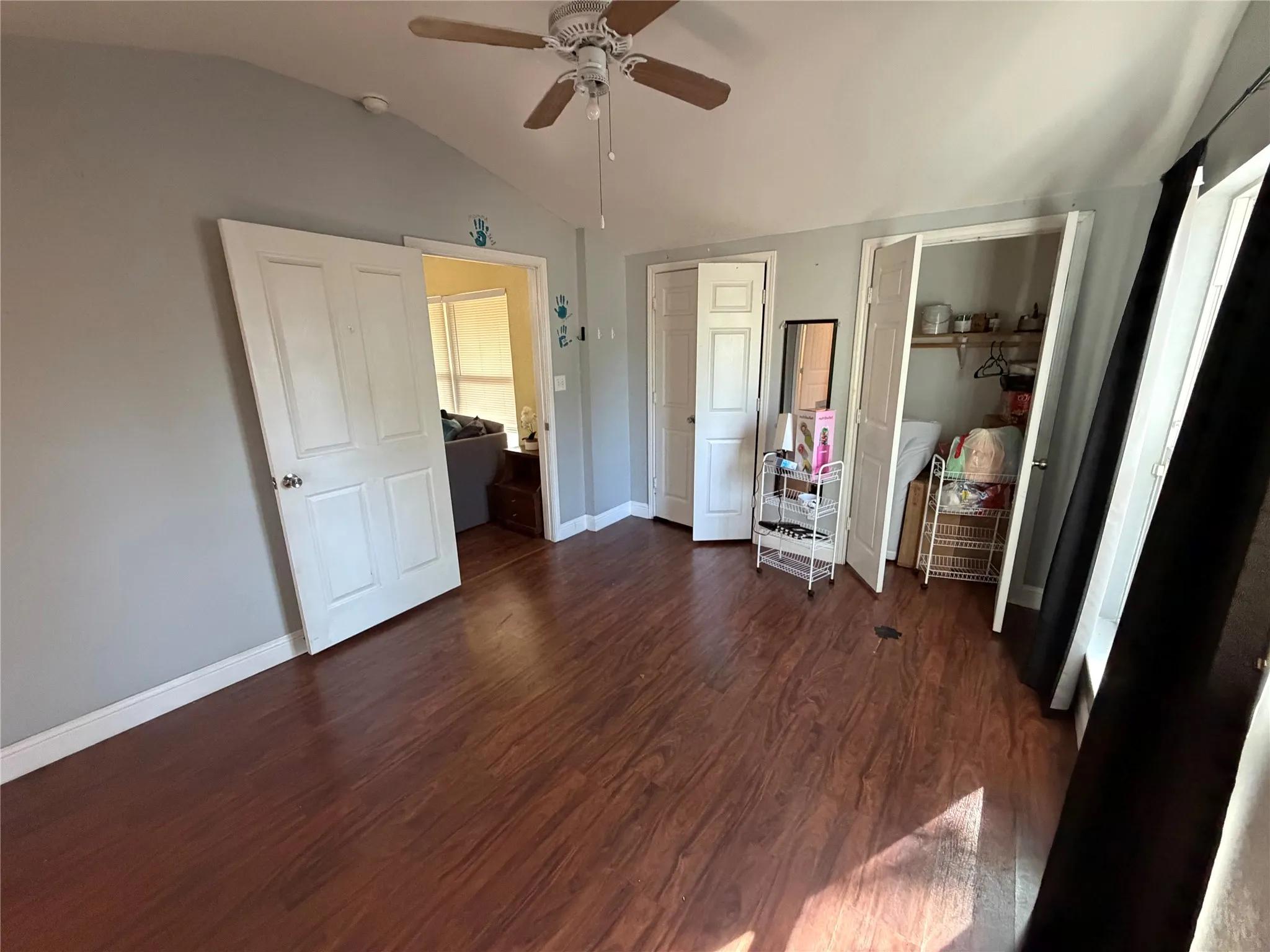 Single Family Residence For Rent in Erath County , 979 W Pecan Street, Stephenville, Texas 76401, 3 Bedroom, 2 Bathroom, Garage spaces, 961 Sqft, built in 1930, mls#21349919, Real Estate Agent in Stephenville, Homes For Rent in Erath county, Homes For Rent in Stephenville, Realtor in Stephenville Texas, Real Estate Brokerage Independent Realty Texas, Luminita Cordes Realtor