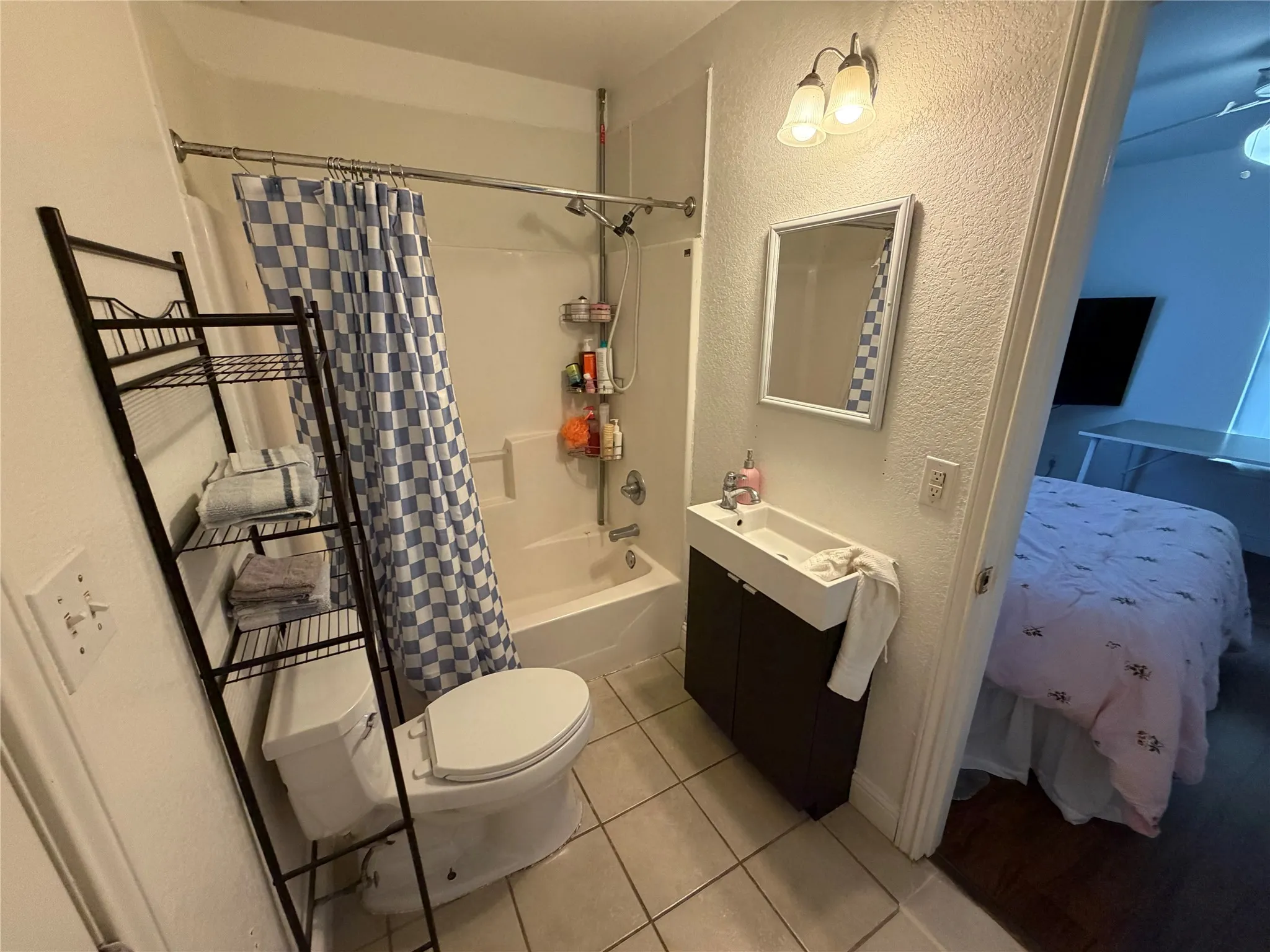 Single Family Residence For Rent in Erath County , 979 W Pecan Street, Stephenville, Texas 76401, 3 Bedroom, 2 Bathroom, Garage spaces, 961 Sqft, built in 1930, mls#21349919, Real Estate Agent in Stephenville, Homes For Rent in Erath county, Homes For Rent in Stephenville, Realtor in Stephenville Texas, Real Estate Brokerage Independent Realty Texas, Luminita Cordes Realtor