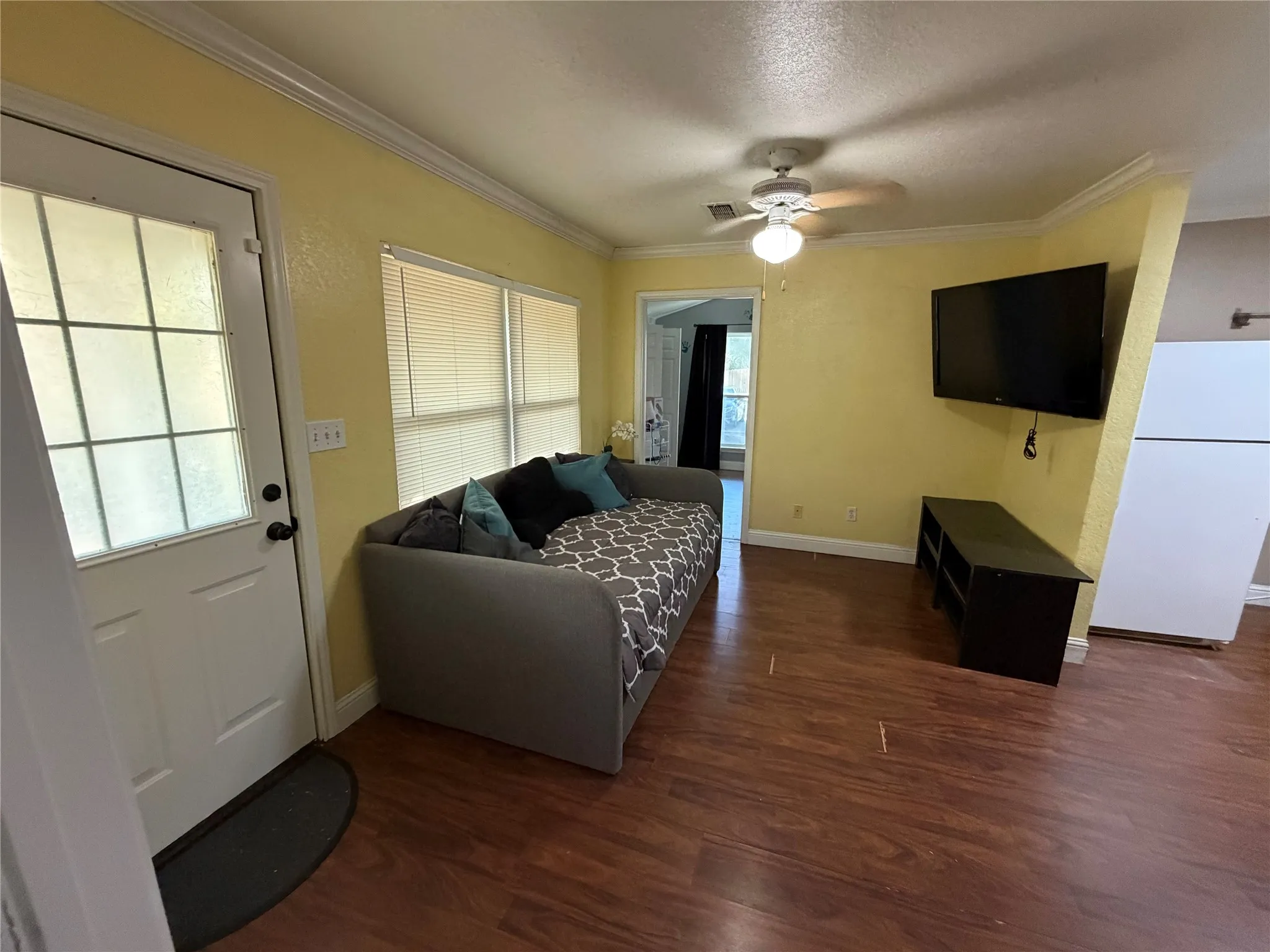 Single Family Residence For Rent in Erath County , 979 W Pecan Street, Stephenville, Texas 76401, 3 Bedroom, 2 Bathroom, Garage spaces, 961 Sqft, built in 1930, mls#21349919, Real Estate Agent in Stephenville, Homes For Rent in Erath county, Homes For Rent in Stephenville, Realtor in Stephenville Texas, Real Estate Brokerage Independent Realty Texas, Luminita Cordes Realtor