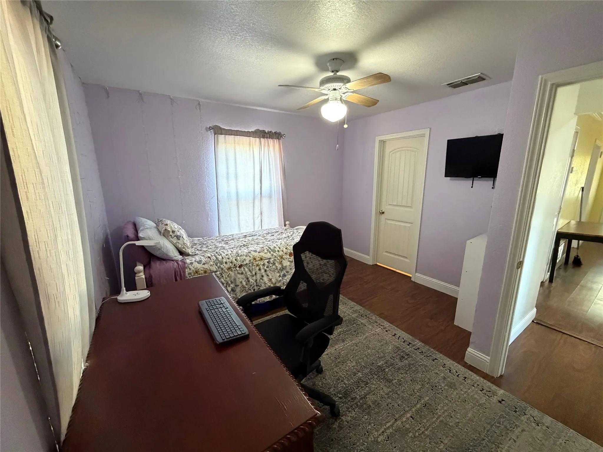 Single Family Residence For Rent in Erath County , 979 W Pecan Street, Stephenville, Texas 76401, 3 Bedroom, 2 Bathroom, Garage spaces, 961 Sqft, built in 1930, mls#21349919, Real Estate Agent in Stephenville, Homes For Rent in Erath county, Homes For Rent in Stephenville, Realtor in Stephenville Texas, Real Estate Brokerage Independent Realty Texas, Luminita Cordes Realtor
