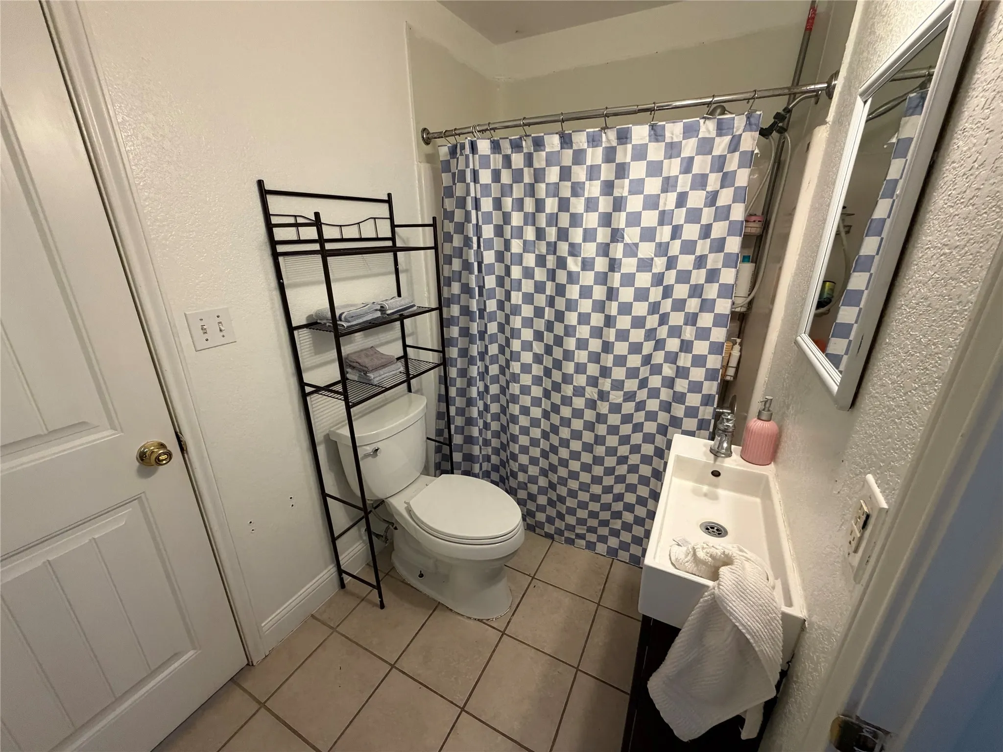 Single Family Residence For Rent in Erath County , 979 W Pecan Street, Stephenville, Texas 76401, 3 Bedroom, 2 Bathroom, Garage spaces, 961 Sqft, built in 1930, mls#21349919, Real Estate Agent in Stephenville, Homes For Rent in Erath county, Homes For Rent in Stephenville, Realtor in Stephenville Texas, Real Estate Brokerage Independent Realty Texas, Luminita Cordes Realtor