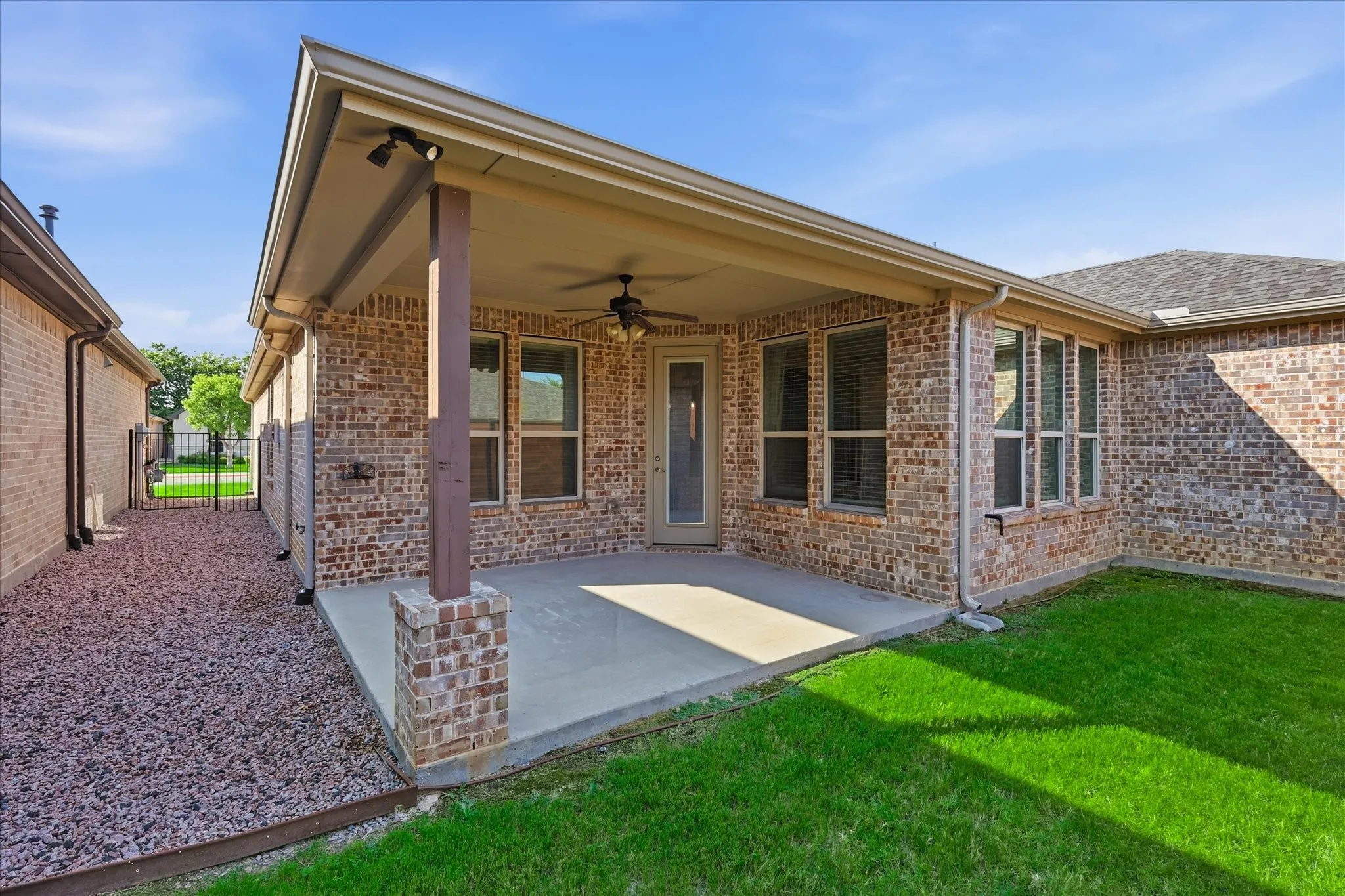 Condominium For Sale in Tarrant County , 2809 Esplanade Boulevard 2809, Mansfield, Texas 76063, 2 Bedroom, 2 Bathroom, 2 Garage spaces, 1,900 Sqft, built in 2019, mls#21342789, Real Estate Agent in Mansfield, Homes For Sale in Tarrant county, Homes For Sale in Mansfield, Realtor in Mansfield Texas, Real Estate Brokerage Independent Realty Texas, Luminita Cordes Realtor