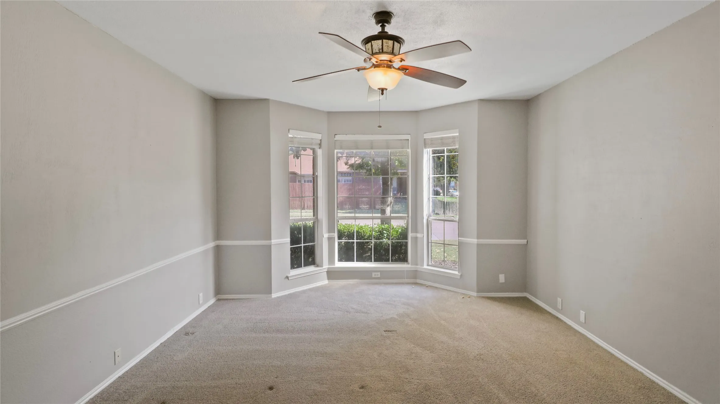 Single Family Residence For Sale in Collin County , 9512 Preston Vineyard Drive, Frisco, Texas 75035, 4 Bedroom, 3 Bathroom, 2 Garage spaces, 2,660 Sqft, built in 1995, mls#21349943, Real Estate Agent in Frisco, Homes For Sale in Collin county, Homes For Sale in Frisco, Realtor in Frisco Texas, Real Estate Brokerage Independent Realty Texas, Luminita Cordes Realtor