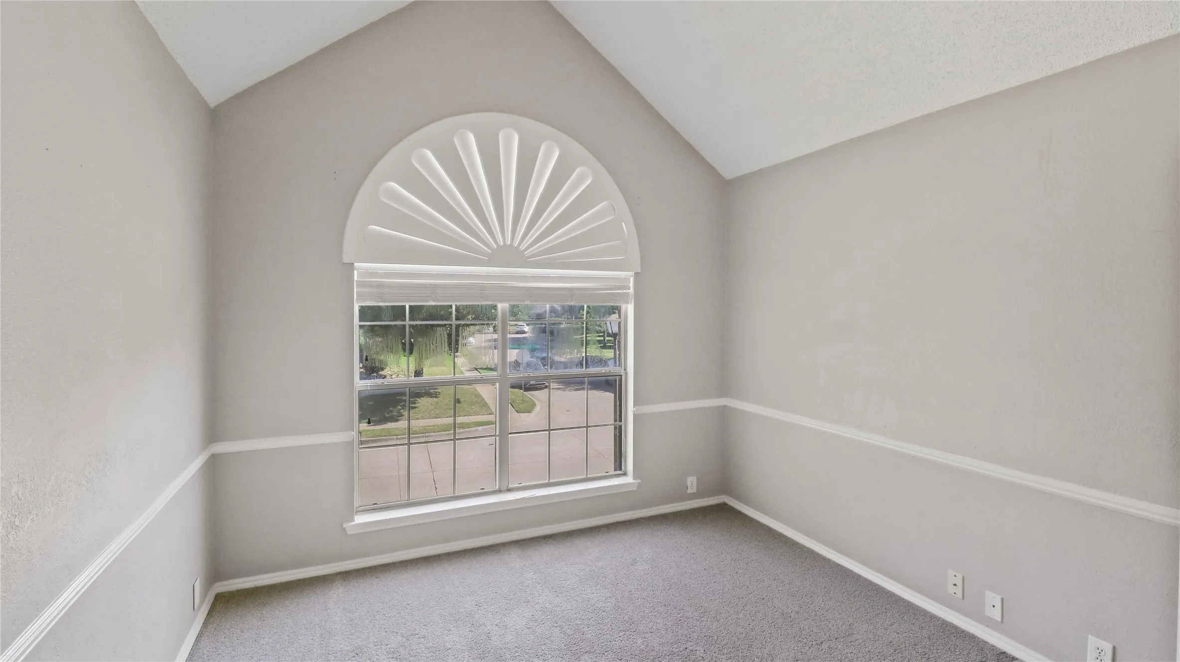 Single Family Residence For Sale in Collin County , 9512 Preston Vineyard Drive, Frisco, Texas 75035, 4 Bedroom, 3 Bathroom, 2 Garage spaces, 2,660 Sqft, built in 1995, mls#21349943, Real Estate Agent in Frisco, Homes For Sale in Collin county, Homes For Sale in Frisco, Realtor in Frisco Texas, Real Estate Brokerage Independent Realty Texas, Luminita Cordes Realtor