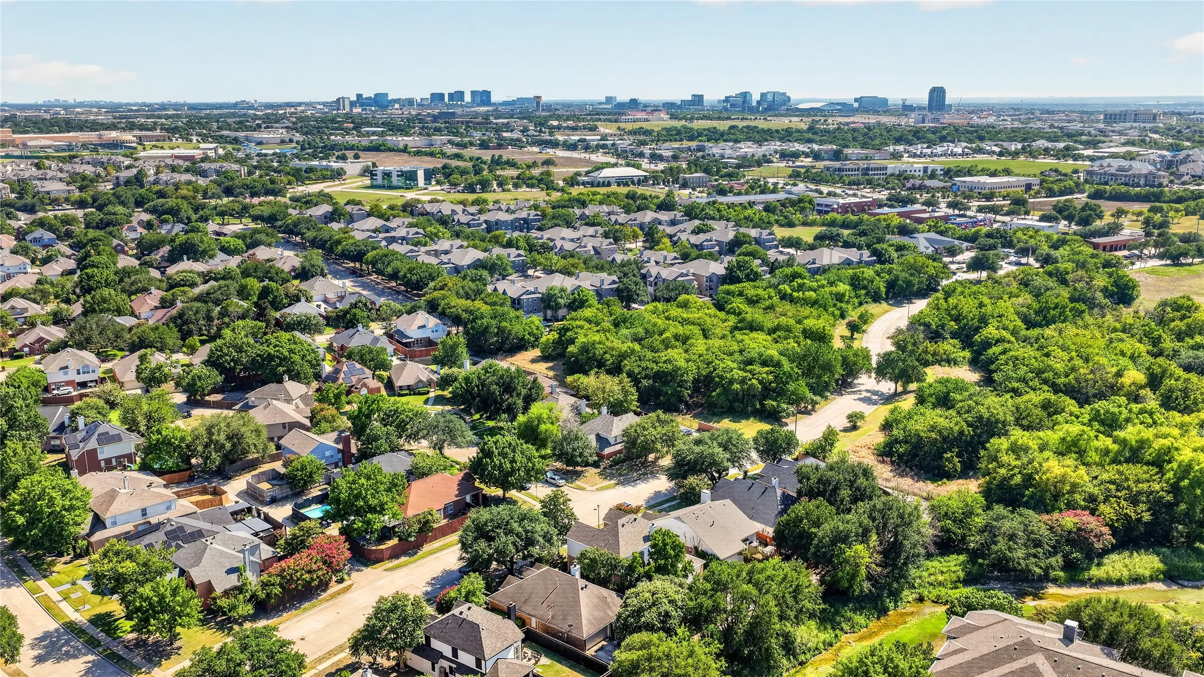 Single Family Residence For Sale in Collin County , 9512 Preston Vineyard Drive, Frisco, Texas 75035, 4 Bedroom, 3 Bathroom, 2 Garage spaces, 2,660 Sqft, built in 1995, mls#21349943, Real Estate Agent in Frisco, Homes For Sale in Collin county, Homes For Sale in Frisco, Realtor in Frisco Texas, Real Estate Brokerage Independent Realty Texas, Luminita Cordes Realtor