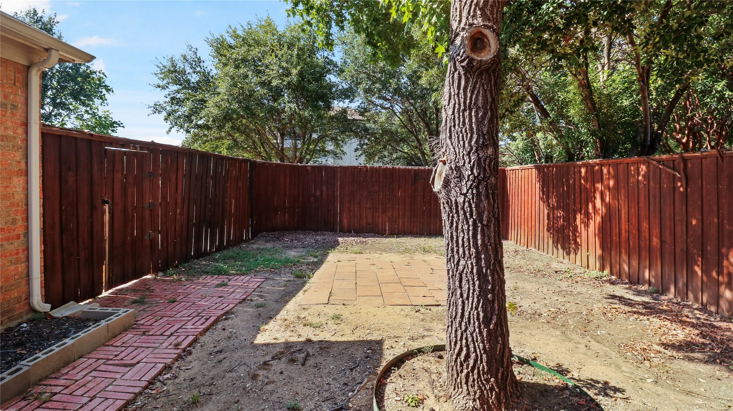 Single Family Residence For Sale in Collin County , 9512 Preston Vineyard Drive, Frisco, Texas 75035, 4 Bedroom, 3 Bathroom, 2 Garage spaces, 2,660 Sqft, built in 1995, mls#21349943, Real Estate Agent in Frisco, Homes For Sale in Collin county, Homes For Sale in Frisco, Realtor in Frisco Texas, Real Estate Brokerage Independent Realty Texas, Luminita Cordes Realtor