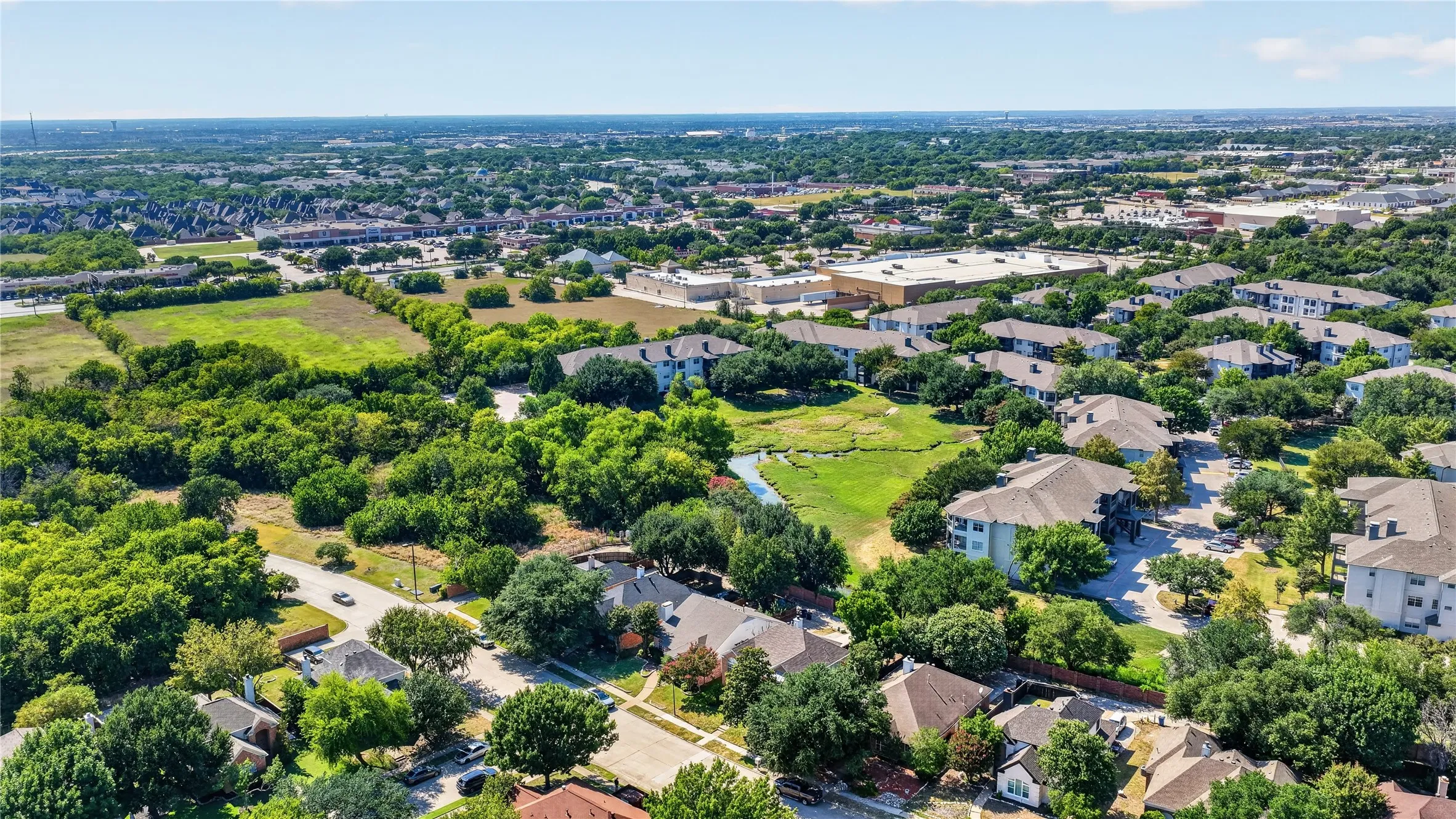 Single Family Residence For Sale in Collin County , 9512 Preston Vineyard Drive, Frisco, Texas 75035, 4 Bedroom, 3 Bathroom, 2 Garage spaces, 2,660 Sqft, built in 1995, mls#21349943, Real Estate Agent in Frisco, Homes For Sale in Collin county, Homes For Sale in Frisco, Realtor in Frisco Texas, Real Estate Brokerage Independent Realty Texas, Luminita Cordes Realtor