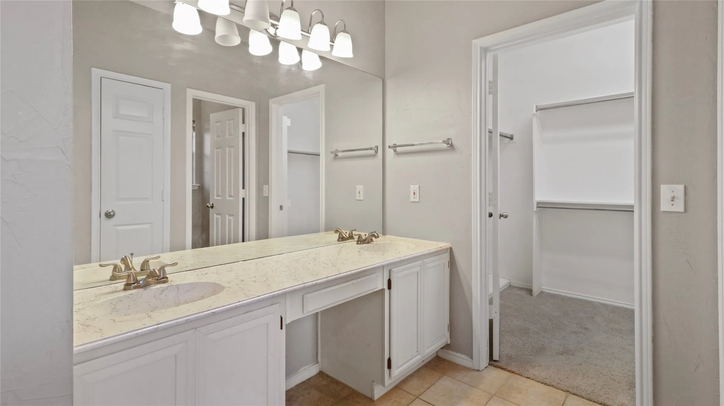 Single Family Residence For Sale in Collin County , 9512 Preston Vineyard Drive, Frisco, Texas 75035, 4 Bedroom, 3 Bathroom, 2 Garage spaces, 2,660 Sqft, built in 1995, mls#21349943, Real Estate Agent in Frisco, Homes For Sale in Collin county, Homes For Sale in Frisco, Realtor in Frisco Texas, Real Estate Brokerage Independent Realty Texas, Luminita Cordes Realtor