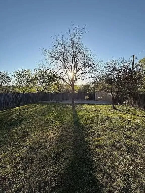 Single Family Residence For Sale in Shackelford County , 232 S Jacobs Street, Albany, Texas 76430, 3 Bedroom, 2 Bathroom, Garage spaces, 2,375 Sqft, built in 1921, mls#21349329, Real Estate Agent in Albany, Homes For Sale in Shackelford county, Homes For Sale in Albany, Realtor in Albany Texas, Real Estate Brokerage Independent Realty Texas, Luminita Cordes Realtor