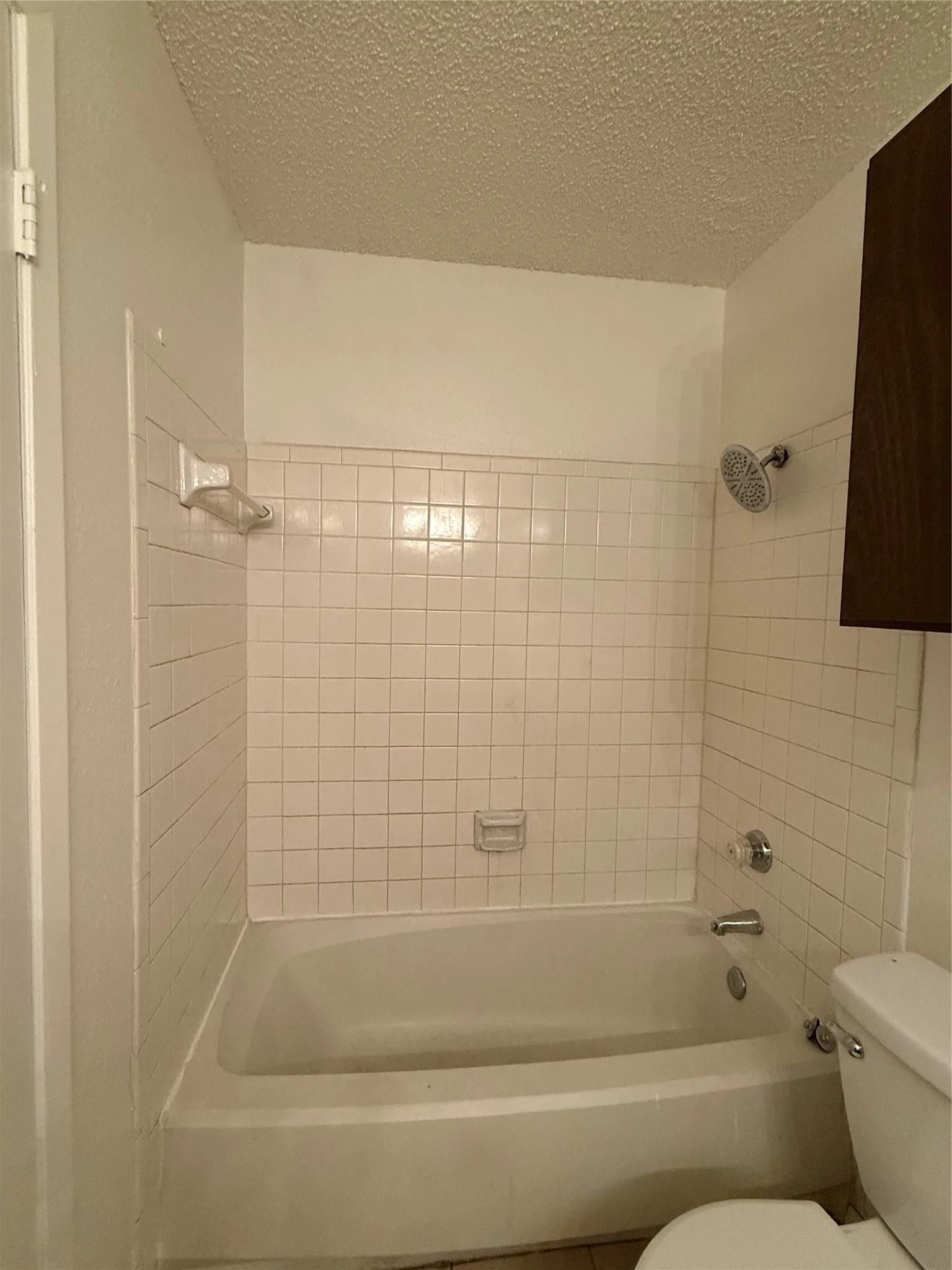 Condominium For Sale in Dallas County , 12480 Abrams Road 504, Dallas, Texas 75243, 1 Bedroom, 1 Bathroom, Garage spaces, 689 Sqft, built in 1982, mls#21341893, Real Estate Agent in Dallas, Homes For Sale in Dallas county, Homes For Sale in Dallas, Realtor in Dallas Texas, Real Estate Brokerage Independent Realty Texas, Luminita Cordes Realtor