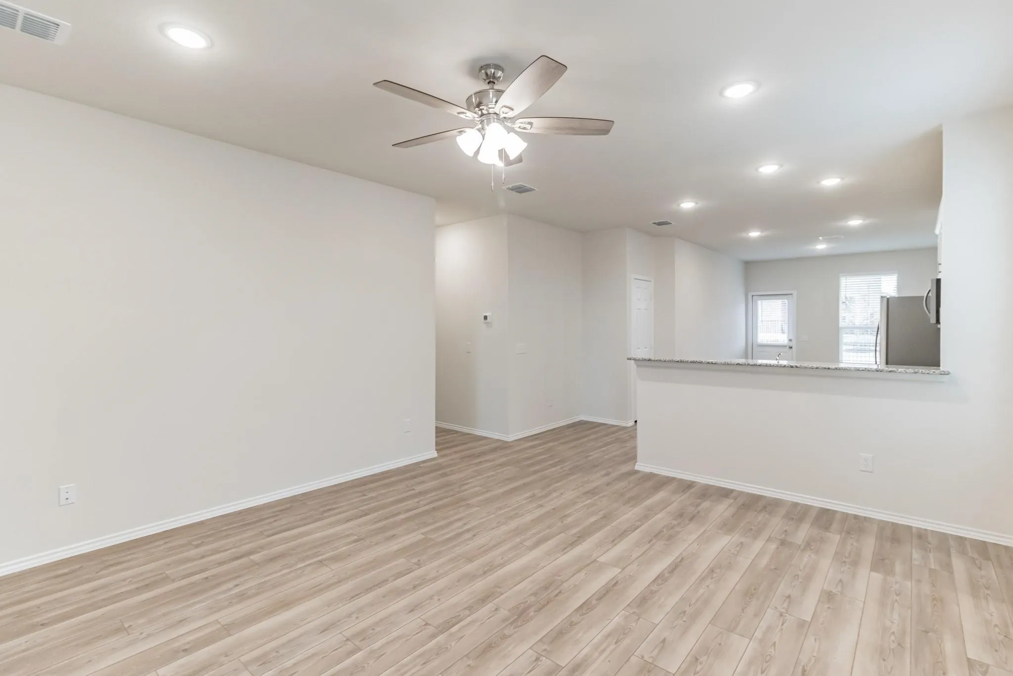 Single Family Residence For Rent in Collin County , 804 Cormorant Street, Princeton, Texas 75407, 3 Bedroom, 2 Bathroom, 2 Garage spaces, 1,541 Sqft, built in 2021, mls#21349954, Real Estate Agent in Princeton, Homes For Rent in Collin county, Homes For Rent in Princeton, Realtor in Princeton Texas, Real Estate Brokerage Independent Realty Texas, Luminita Cordes Realtor