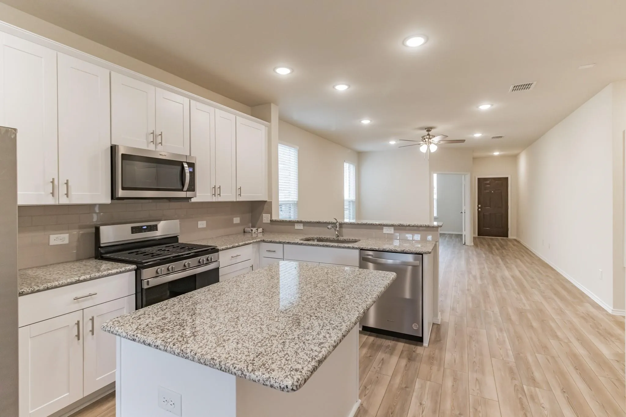 Single Family Residence For Rent in Collin County , 804 Cormorant Street, Princeton, Texas 75407, 3 Bedroom, 2 Bathroom, 2 Garage spaces, 1,541 Sqft, built in 2021, mls#21349954, Real Estate Agent in Princeton, Homes For Rent in Collin county, Homes For Rent in Princeton, Realtor in Princeton Texas, Real Estate Brokerage Independent Realty Texas, Luminita Cordes Realtor