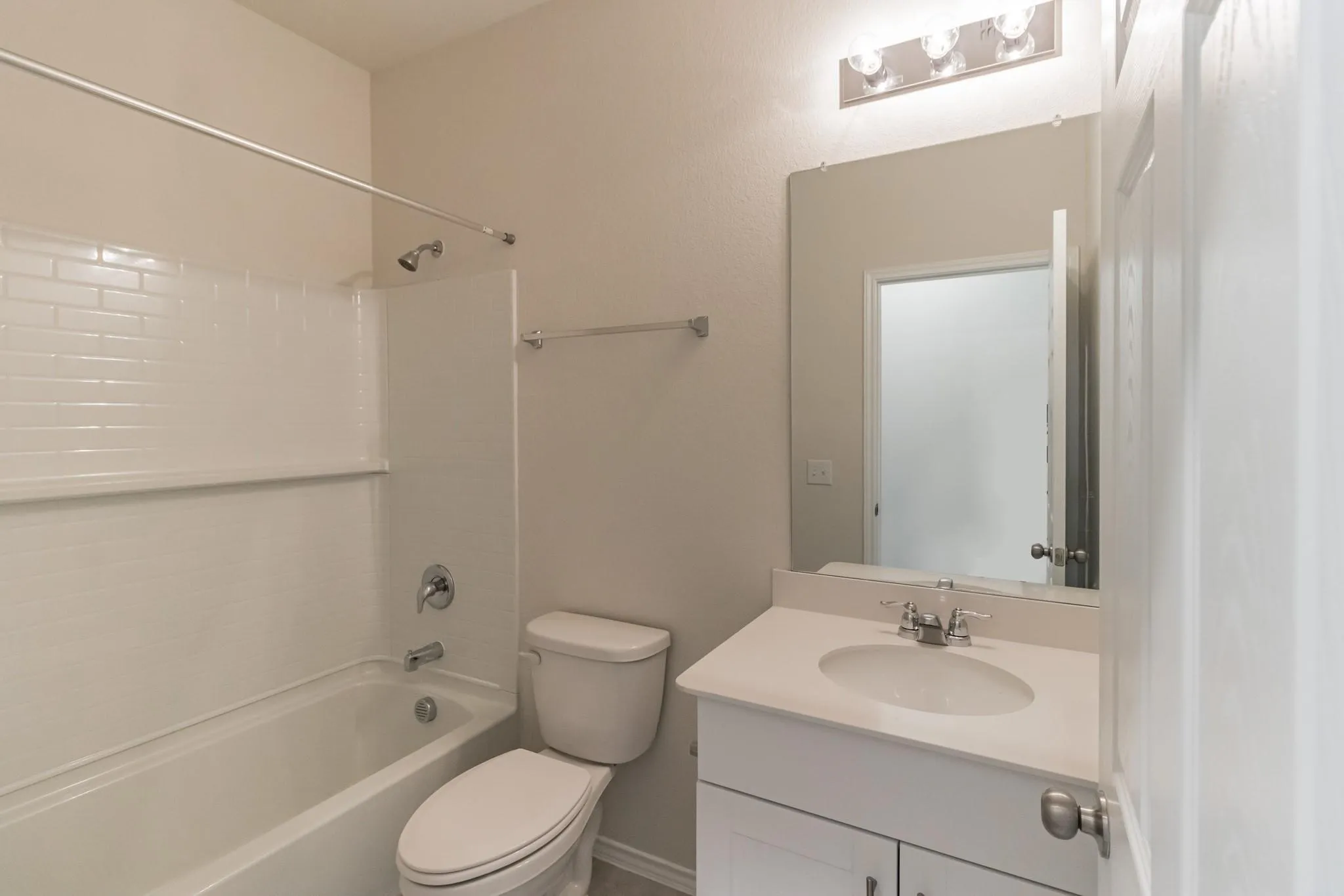 Single Family Residence For Rent in Collin County , 804 Cormorant Street, Princeton, Texas 75407, 3 Bedroom, 2 Bathroom, 2 Garage spaces, 1,541 Sqft, built in 2021, mls#21349954, Real Estate Agent in Princeton, Homes For Rent in Collin county, Homes For Rent in Princeton, Realtor in Princeton Texas, Real Estate Brokerage Independent Realty Texas, Luminita Cordes Realtor