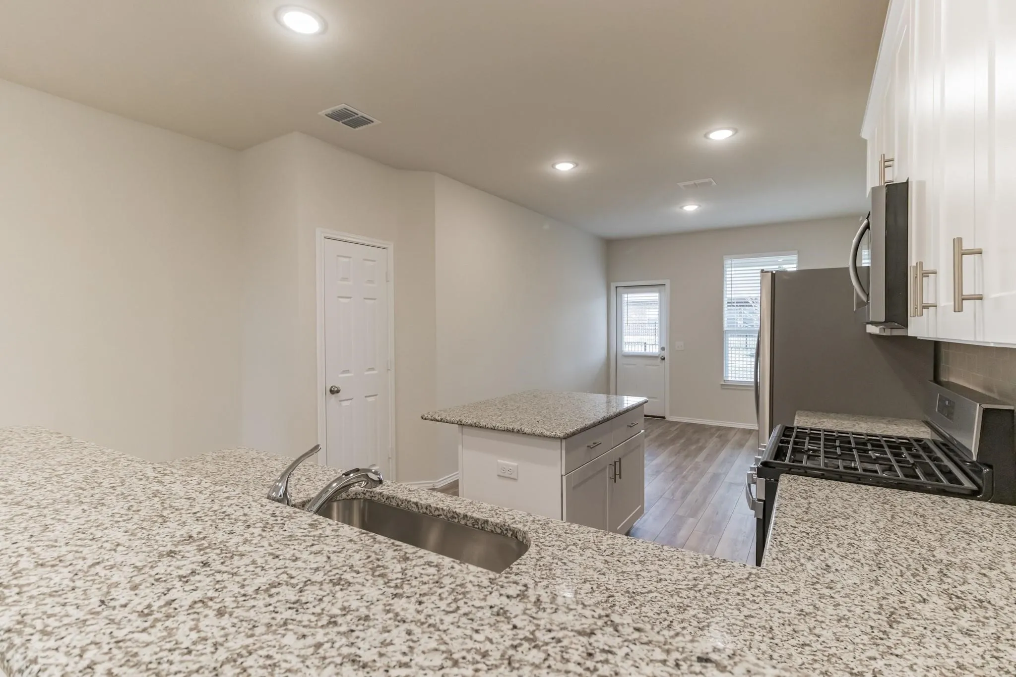 Single Family Residence For Rent in Collin County , 804 Cormorant Street, Princeton, Texas 75407, 3 Bedroom, 2 Bathroom, 2 Garage spaces, 1,541 Sqft, built in 2021, mls#21349954, Real Estate Agent in Princeton, Homes For Rent in Collin county, Homes For Rent in Princeton, Realtor in Princeton Texas, Real Estate Brokerage Independent Realty Texas, Luminita Cordes Realtor
