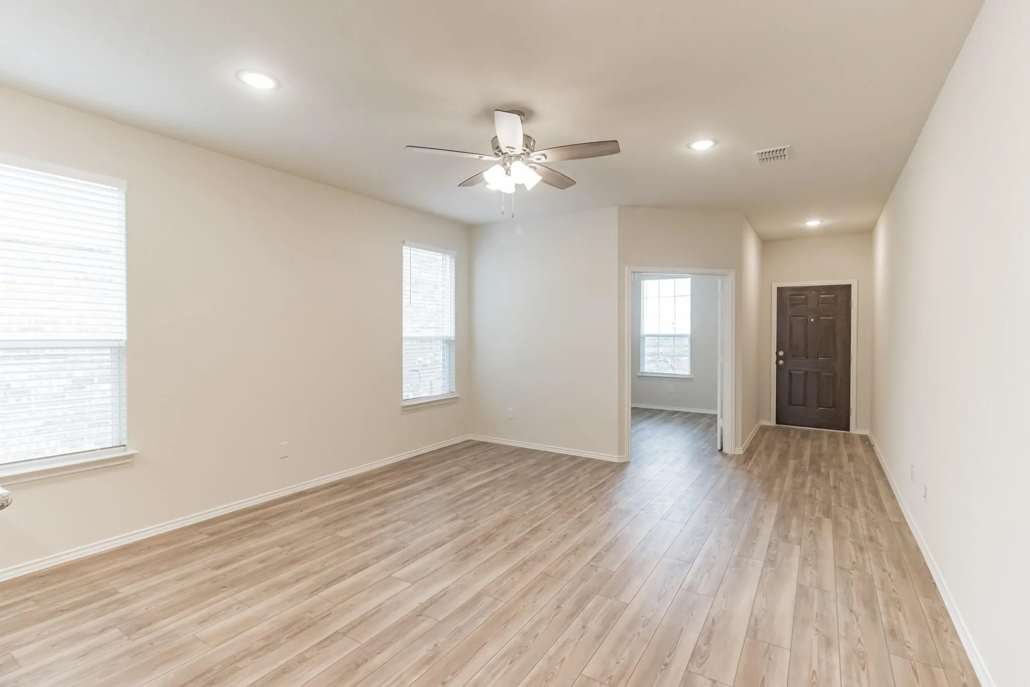Single Family Residence For Rent in Collin County , 804 Cormorant Street, Princeton, Texas 75407, 3 Bedroom, 2 Bathroom, 2 Garage spaces, 1,541 Sqft, built in 2021, mls#21349954, Real Estate Agent in Princeton, Homes For Rent in Collin county, Homes For Rent in Princeton, Realtor in Princeton Texas, Real Estate Brokerage Independent Realty Texas, Luminita Cordes Realtor