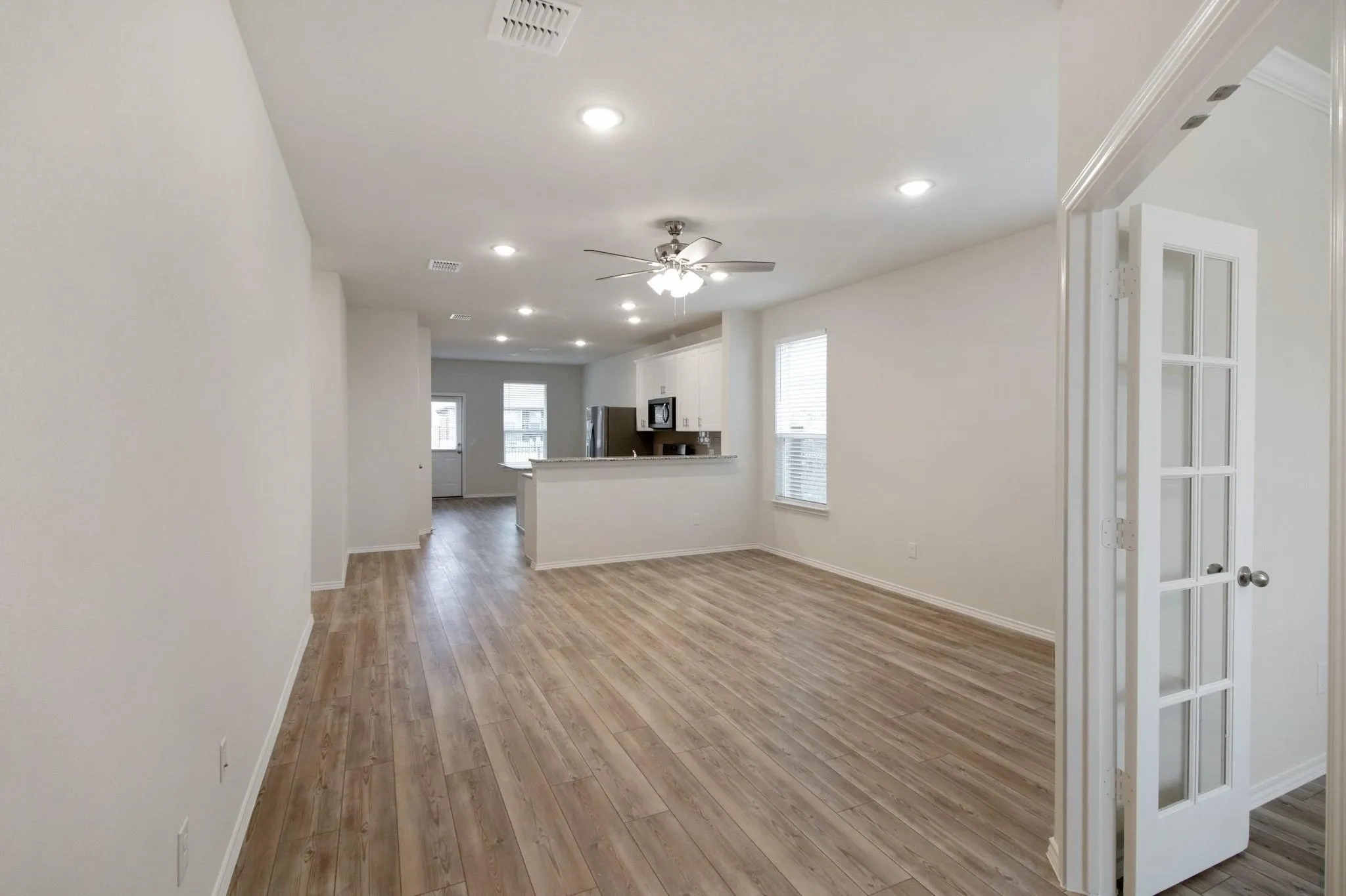 Single Family Residence For Rent in Collin County , 804 Cormorant Street, Princeton, Texas 75407, 3 Bedroom, 2 Bathroom, 2 Garage spaces, 1,541 Sqft, built in 2021, mls#21349954, Real Estate Agent in Princeton, Homes For Rent in Collin county, Homes For Rent in Princeton, Realtor in Princeton Texas, Real Estate Brokerage Independent Realty Texas, Luminita Cordes Realtor