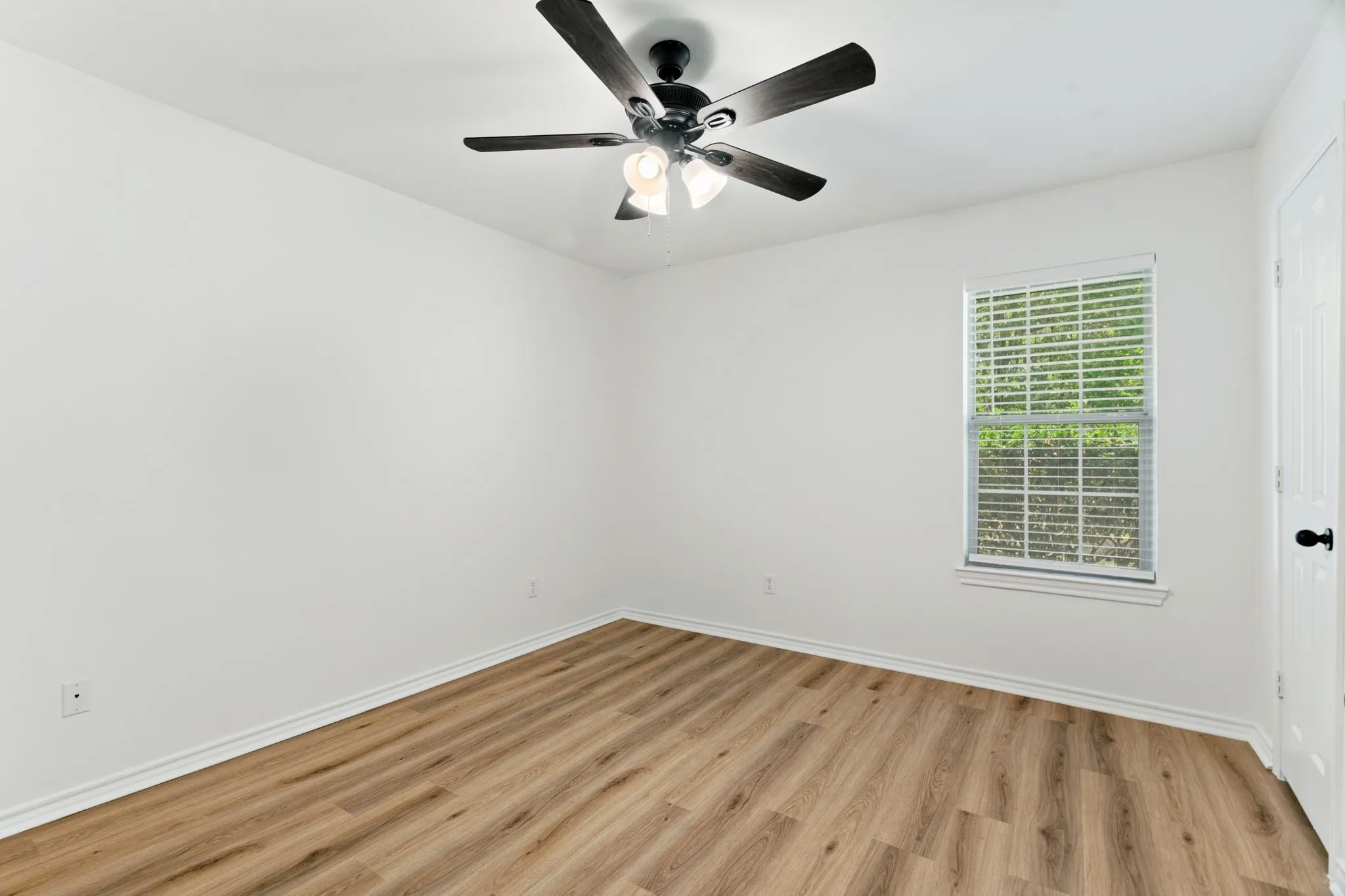 Single Family Residence For Sale in Lamar County , 470 Chestnut Lane, Reno, Texas 75462, 3 Bedroom, 2 Bathroom, 2 Garage spaces, 1,472 Sqft, built in 1995, mls#21349220, Real Estate Agent in Reno, Homes For Sale in Lamar county, Homes For Sale in Reno, Realtor in Reno Texas, Real Estate Brokerage Independent Realty Texas, Luminita Cordes Realtor