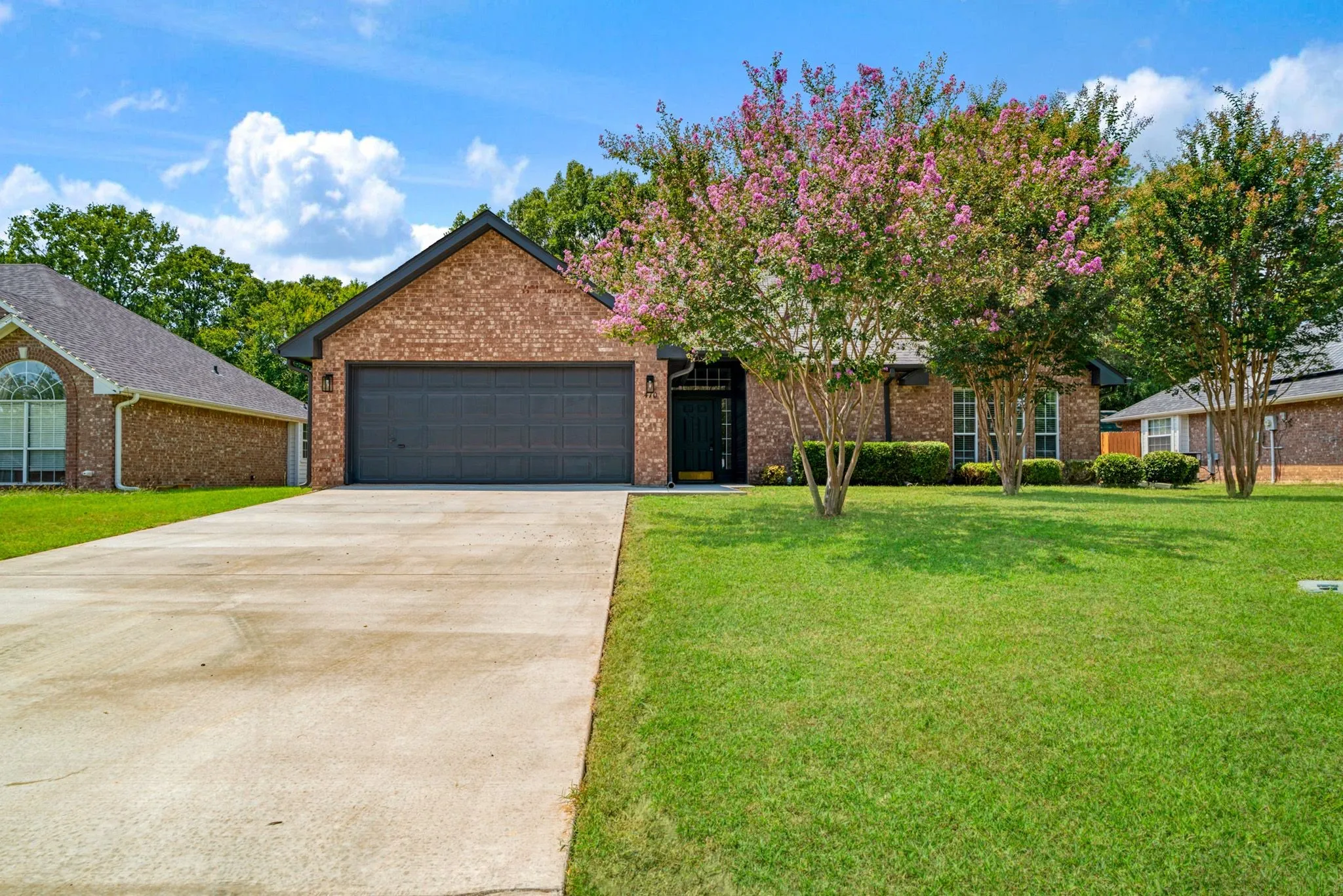 Single Family Residence For Sale in Lamar County , 470 Chestnut Lane, Reno, Texas 75462, 3 Bedroom, 2 Bathroom, 2 Garage spaces, 1,472 Sqft, built in 1995, mls#21349220, Real Estate Agent in Reno, Homes For Sale in Lamar county, Homes For Sale in Reno, Realtor in Reno Texas, Real Estate Brokerage Independent Realty Texas, Luminita Cordes Realtor