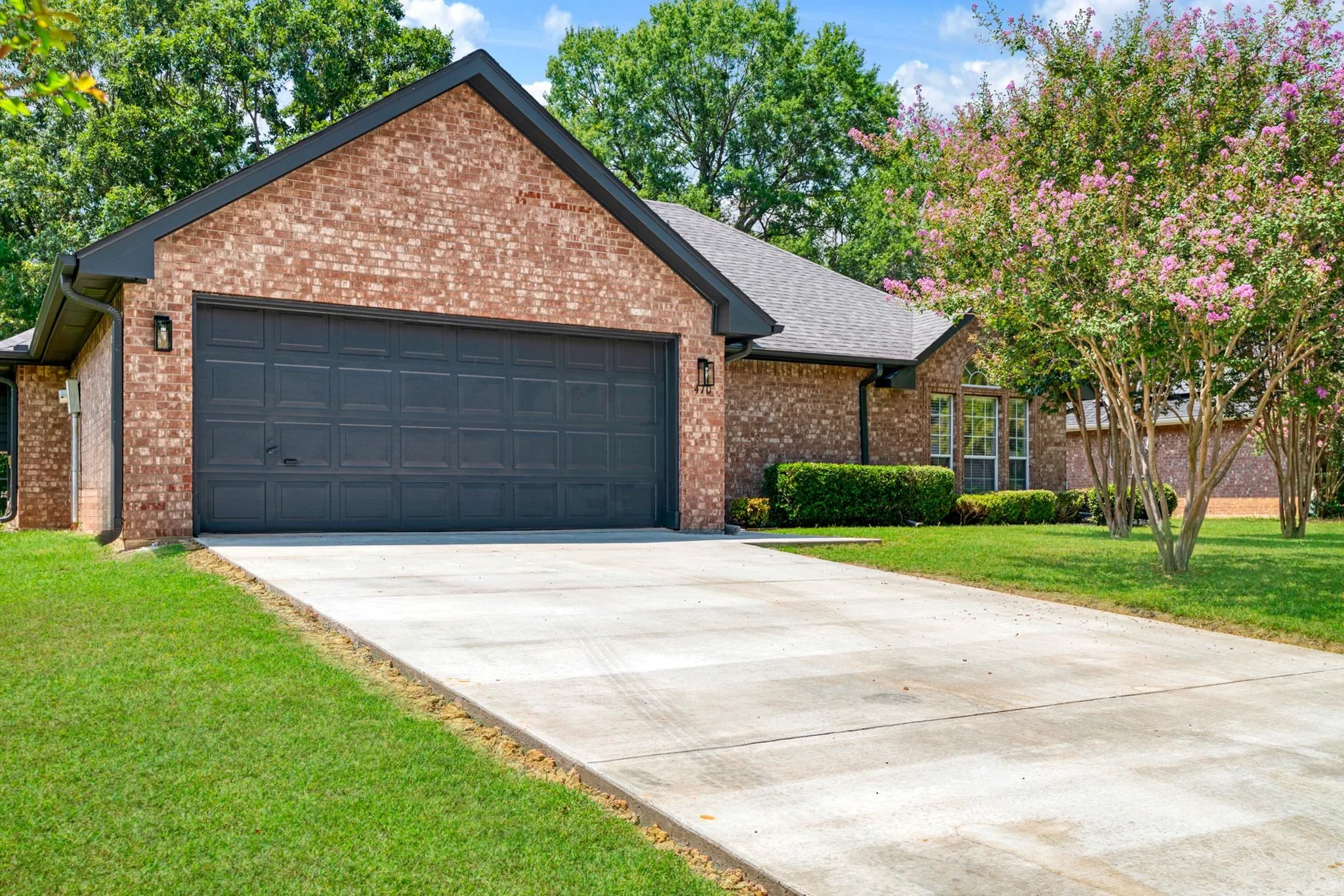 Single Family Residence For Sale in Lamar County , 470 Chestnut Lane, Reno, Texas 75462, 3 Bedroom, 2 Bathroom, 2 Garage spaces, 1,472 Sqft, built in 1995, mls#21349220, Real Estate Agent in Reno, Homes For Sale in Lamar county, Homes For Sale in Reno, Realtor in Reno Texas, Real Estate Brokerage Independent Realty Texas, Luminita Cordes Realtor
