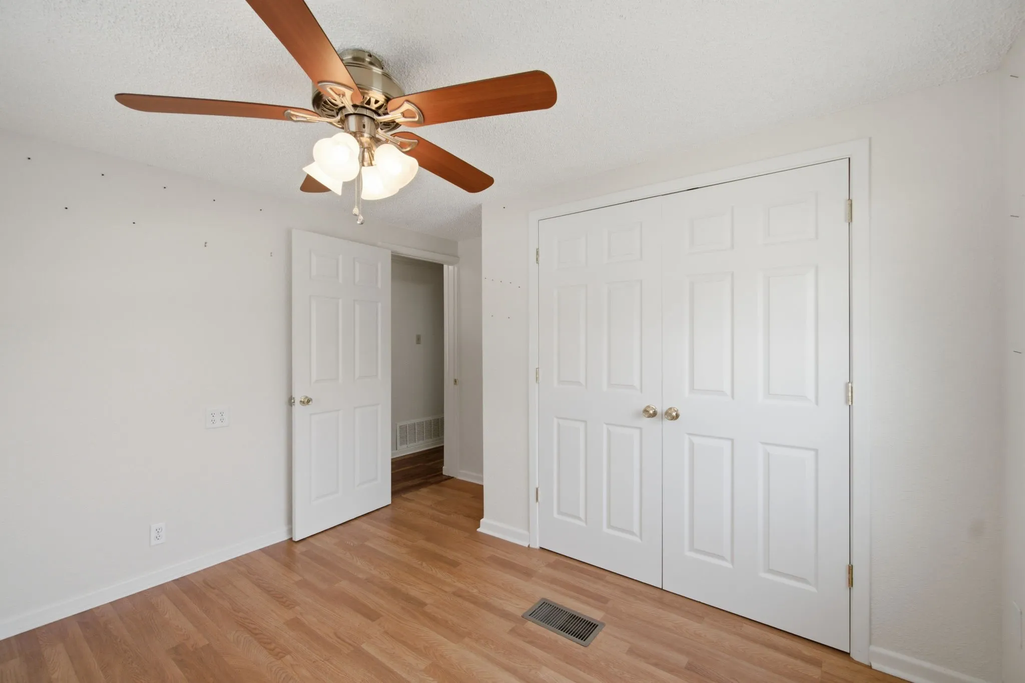 Manufactured Home For Sale in Taylor County , 5849 Atlantic Drive, Abilene, Texas 79606, 5 Bedroom, 2 Bathroom, 2 Garage spaces, 1,880 Sqft, built in 1976, mls#21349655, Real Estate Agent in Abilene, Homes For Sale in Taylor county, Homes For Sale in Abilene, Realtor in Abilene Texas, Real Estate Brokerage Independent Realty Texas, Luminita Cordes Realtor