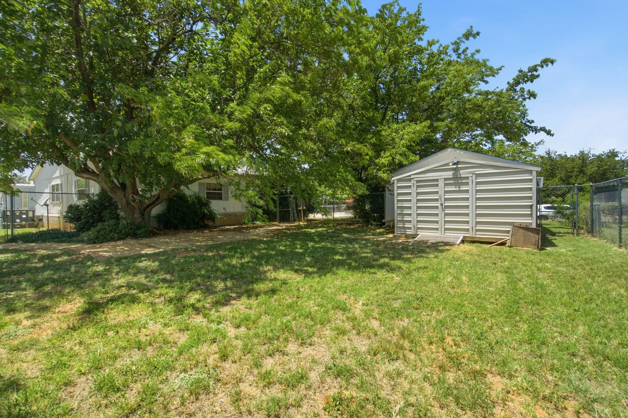 Manufactured Home For Sale in Taylor County , 5849 Atlantic Drive, Abilene, Texas 79606, 5 Bedroom, 2 Bathroom, 2 Garage spaces, 1,880 Sqft, built in 1976, mls#21349655, Real Estate Agent in Abilene, Homes For Sale in Taylor county, Homes For Sale in Abilene, Realtor in Abilene Texas, Real Estate Brokerage Independent Realty Texas, Luminita Cordes Realtor