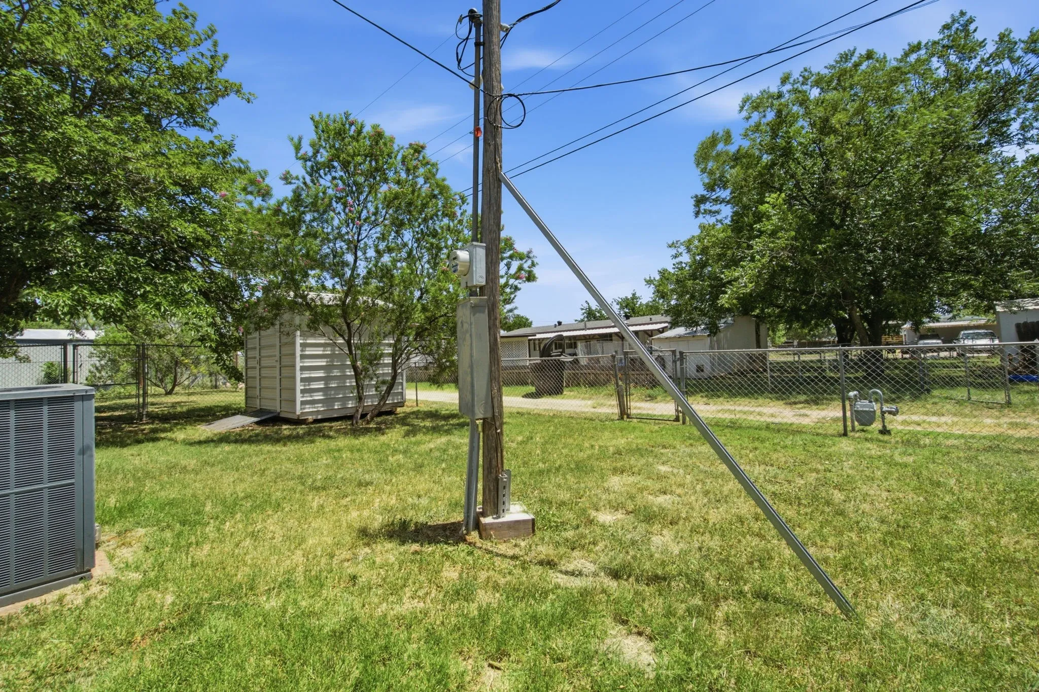 Manufactured Home For Sale in Taylor County , 5849 Atlantic Drive, Abilene, Texas 79606, 5 Bedroom, 2 Bathroom, 2 Garage spaces, 1,880 Sqft, built in 1976, mls#21349655, Real Estate Agent in Abilene, Homes For Sale in Taylor county, Homes For Sale in Abilene, Realtor in Abilene Texas, Real Estate Brokerage Independent Realty Texas, Luminita Cordes Realtor