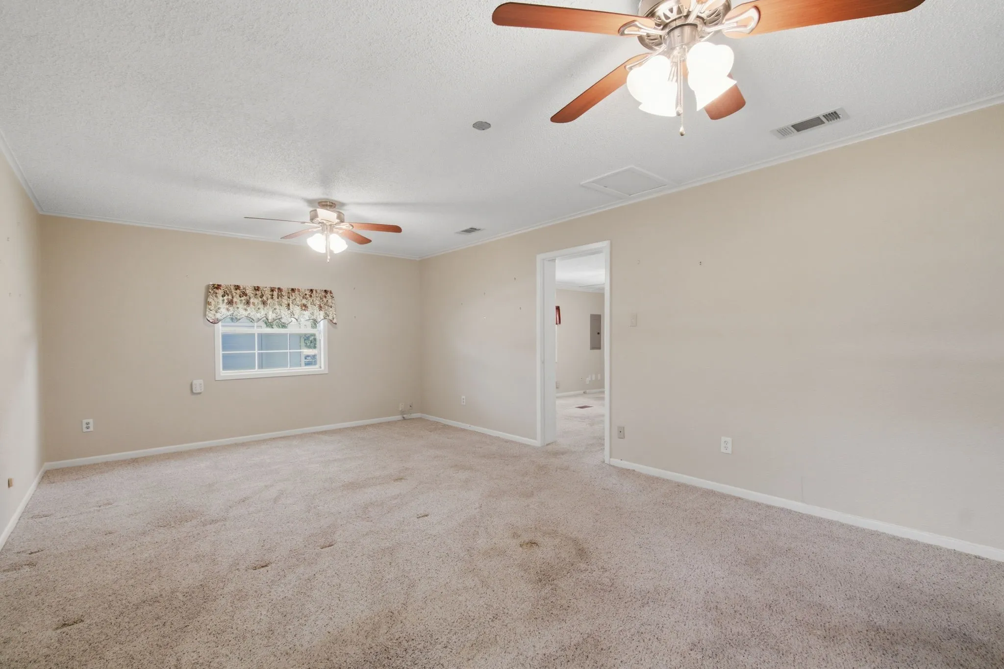 Manufactured Home For Sale in Taylor County , 5849 Atlantic Drive, Abilene, Texas 79606, 5 Bedroom, 2 Bathroom, 2 Garage spaces, 1,880 Sqft, built in 1976, mls#21349655, Real Estate Agent in Abilene, Homes For Sale in Taylor county, Homes For Sale in Abilene, Realtor in Abilene Texas, Real Estate Brokerage Independent Realty Texas, Luminita Cordes Realtor