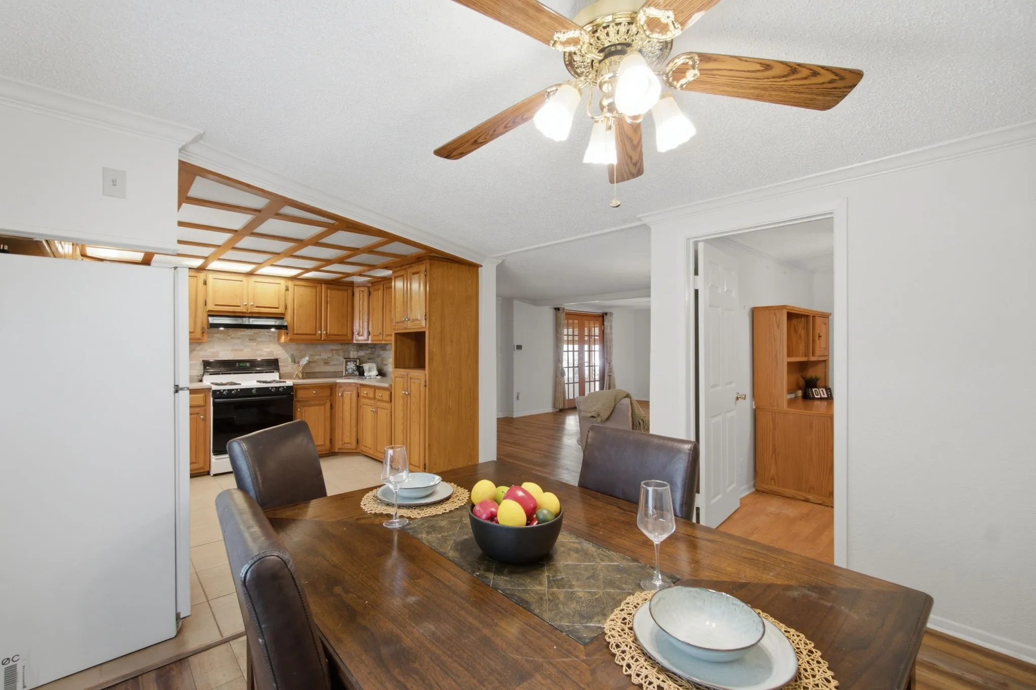 Manufactured Home For Sale in Taylor County , 5849 Atlantic Drive, Abilene, Texas 79606, 5 Bedroom, 2 Bathroom, 2 Garage spaces, 1,880 Sqft, built in 1976, mls#21349655, Real Estate Agent in Abilene, Homes For Sale in Taylor county, Homes For Sale in Abilene, Realtor in Abilene Texas, Real Estate Brokerage Independent Realty Texas, Luminita Cordes Realtor