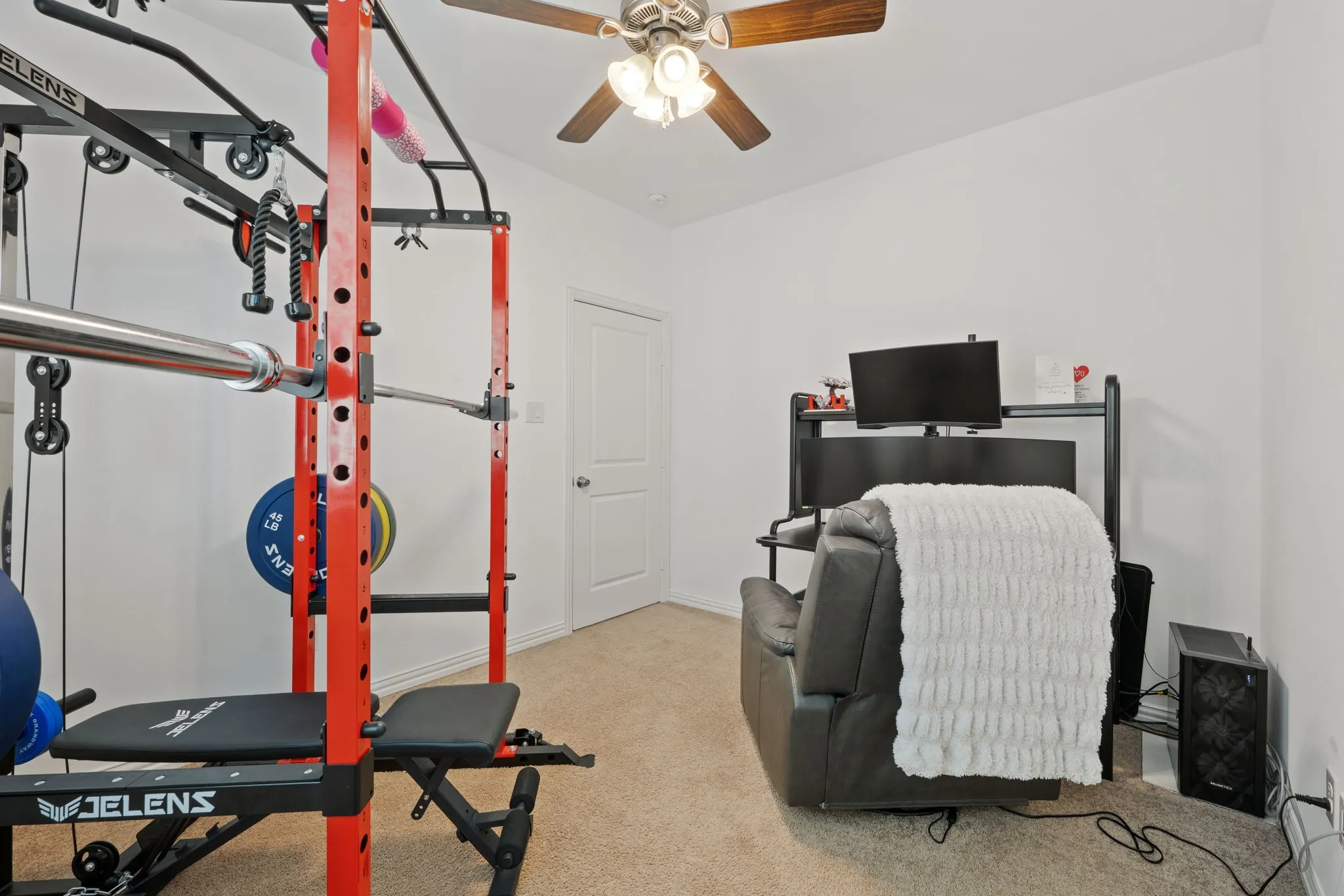 Single Family Residence For Sale in Tarrant County , 312 Marble Creek Drive, Fort Worth, Texas 76131, 3 Bedroom, 2 Bathroom, 2 Garage spaces, 1,471 Sqft, built in 2018, mls#21349971, Real Estate Agent in Fort Worth, Homes For Sale in Tarrant county, Homes For Sale in Fort Worth, Realtor in Fort Worth Texas, Real Estate Brokerage Independent Realty Texas, Luminita Cordes Realtor