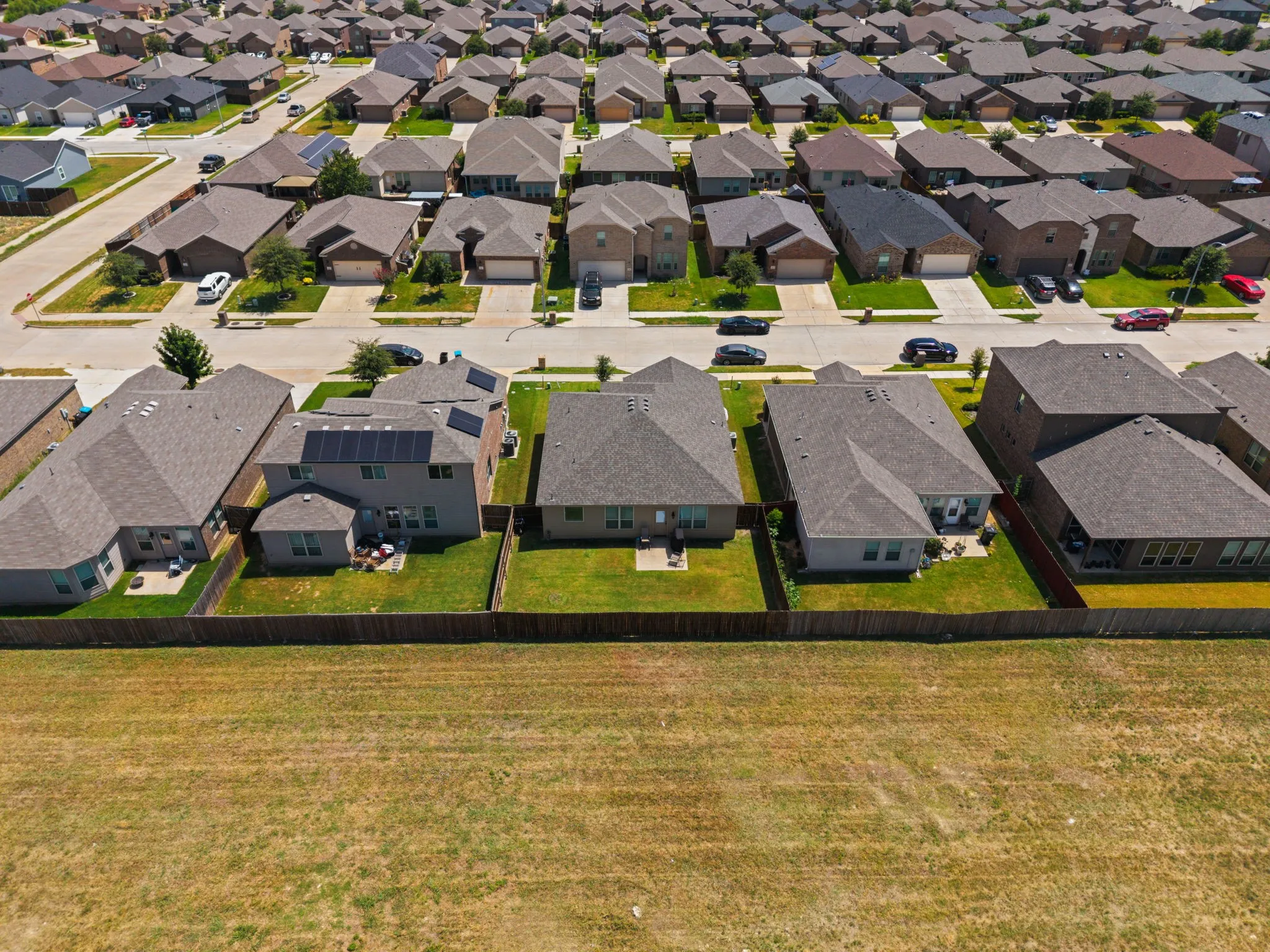 Single Family Residence For Sale in Tarrant County , 312 Marble Creek Drive, Fort Worth, Texas 76131, 3 Bedroom, 2 Bathroom, 2 Garage spaces, 1,471 Sqft, built in 2018, mls#21349971, Real Estate Agent in Fort Worth, Homes For Sale in Tarrant county, Homes For Sale in Fort Worth, Realtor in Fort Worth Texas, Real Estate Brokerage Independent Realty Texas, Luminita Cordes Realtor