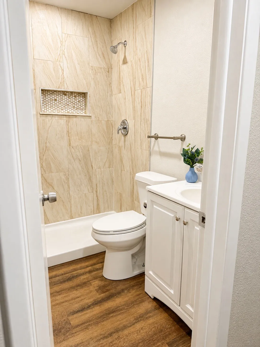 Single Family Residence For Rent in Dallas County , 901 Melrose Drive, Richardson, Texas 75080, 3 Bedroom, 2 Bathroom, 2 Garage spaces, 1,372 Sqft, built in 1962, mls#21349898, Real Estate Agent in Richardson, Homes For Rent in Dallas county, Homes For Rent in Richardson, Realtor in Richardson Texas, Real Estate Brokerage Independent Realty Texas, Luminita Cordes Realtor